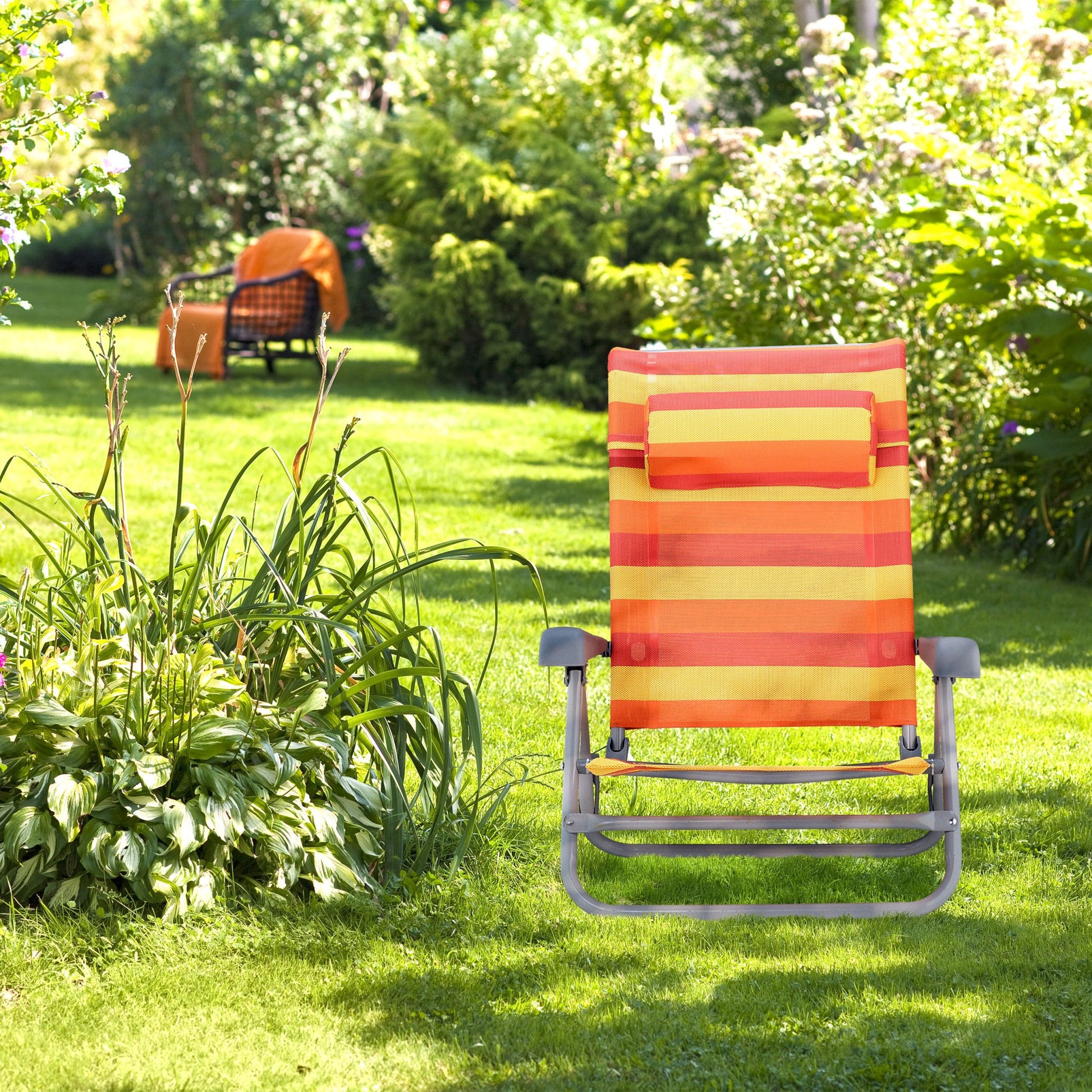 Klappbarer Liegestuhl mit Nackenkissen Gelb-Orange-Rot von Relaxdays