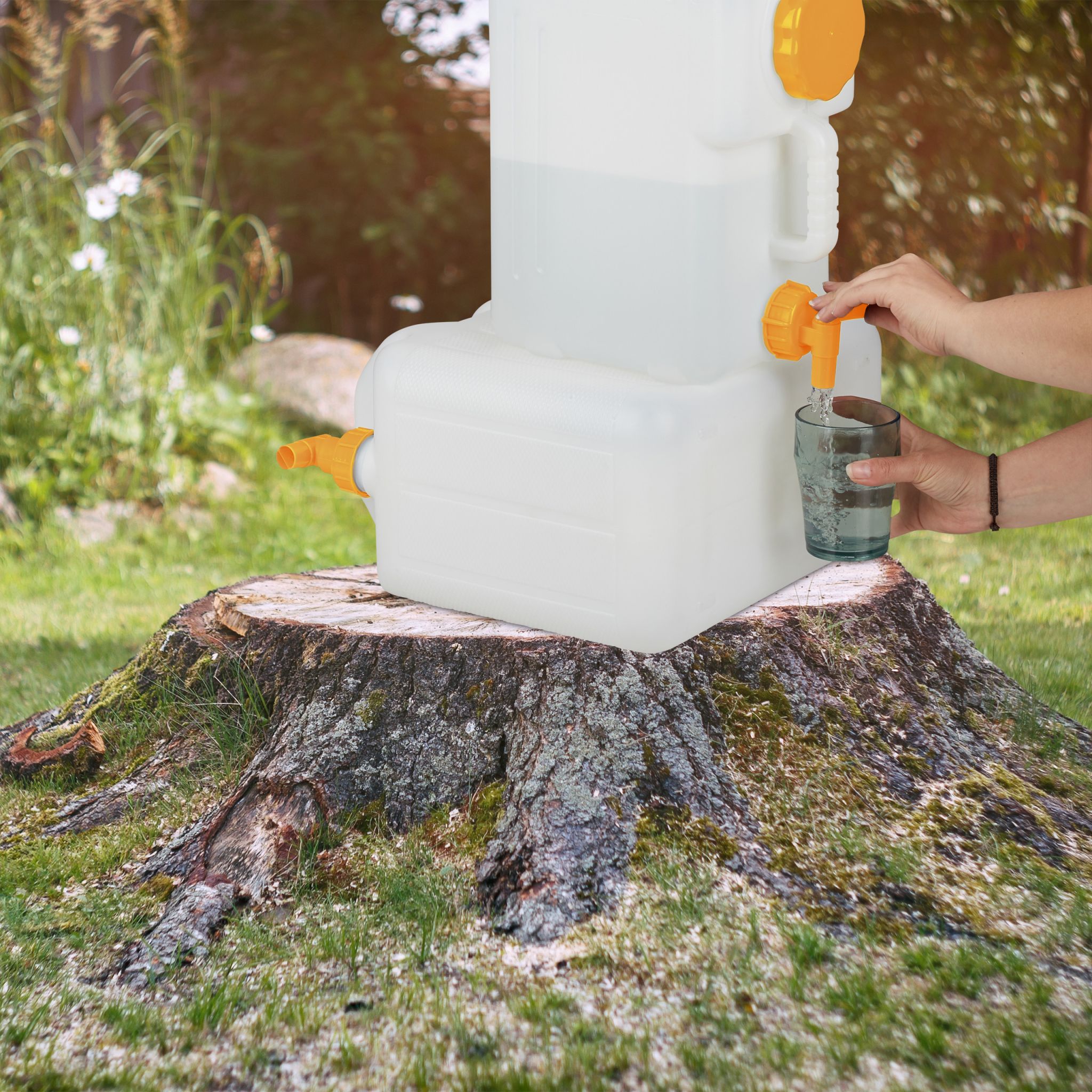 Wasserkanister mit Hahn Weiss-Orange