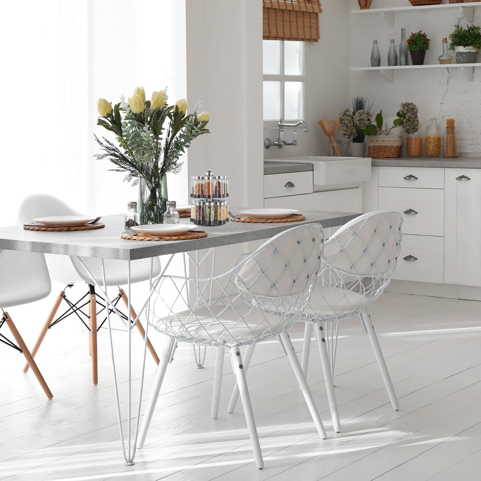 Gewürzkarussell mit 16 Gläsern Schwarz-Silber-Transparent von Relaxdays