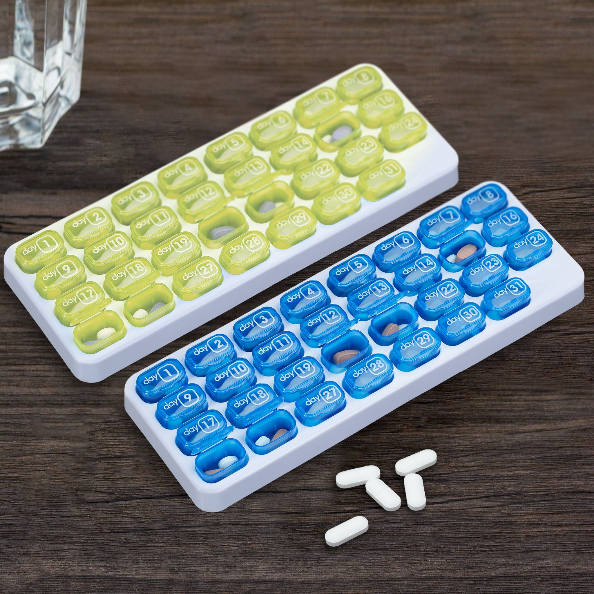 Tablettenbox Monat 2er-Set Weiss-Blau-Grün von Relaxdays