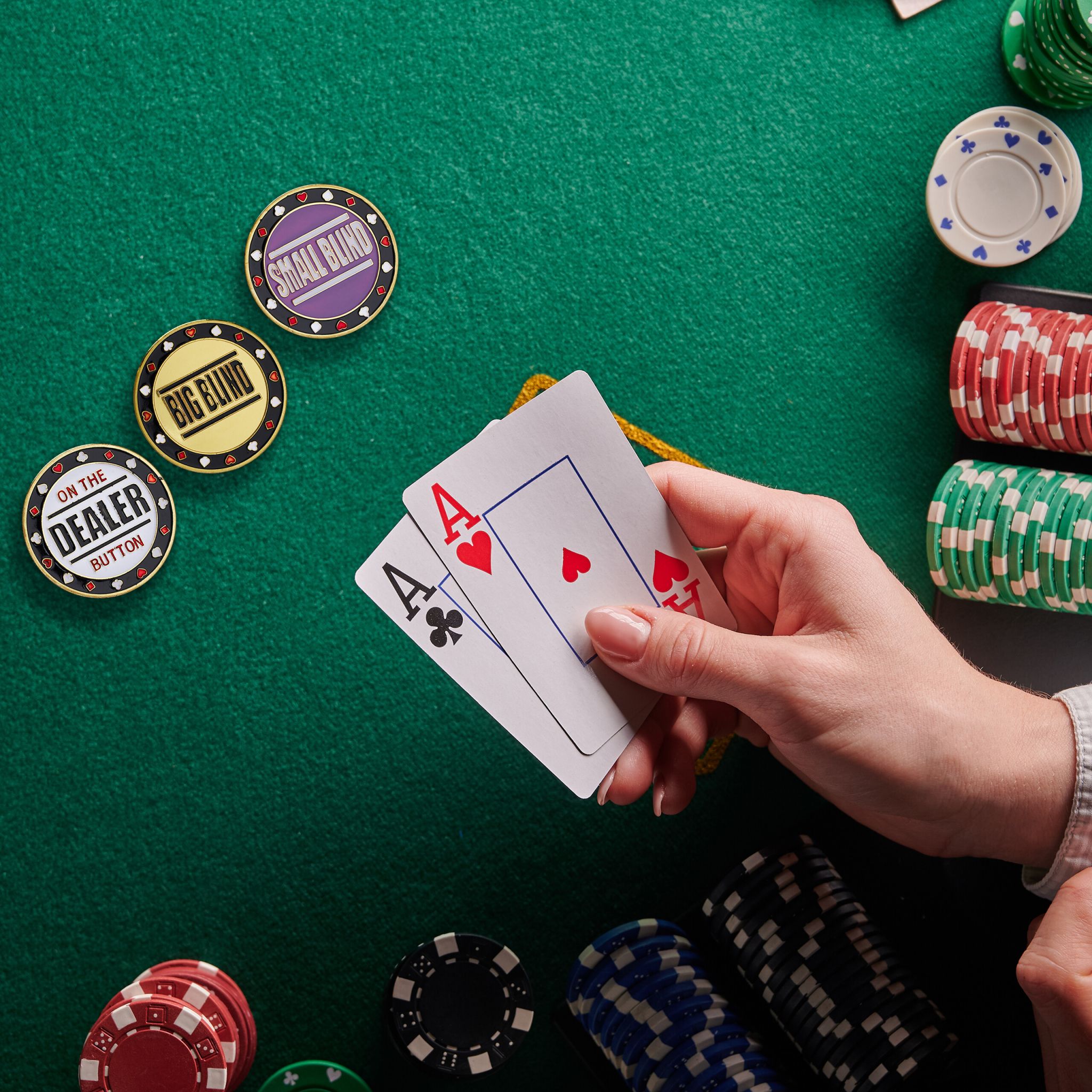 Poker Button Set Metall Weiss-Gold-Lila von Relaxdays