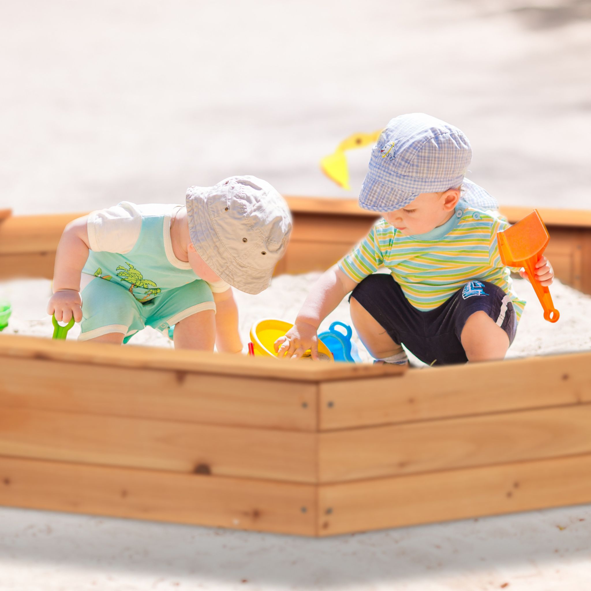 Sandkasten Achteck mit Vlies Hellbraun von Relaxdays