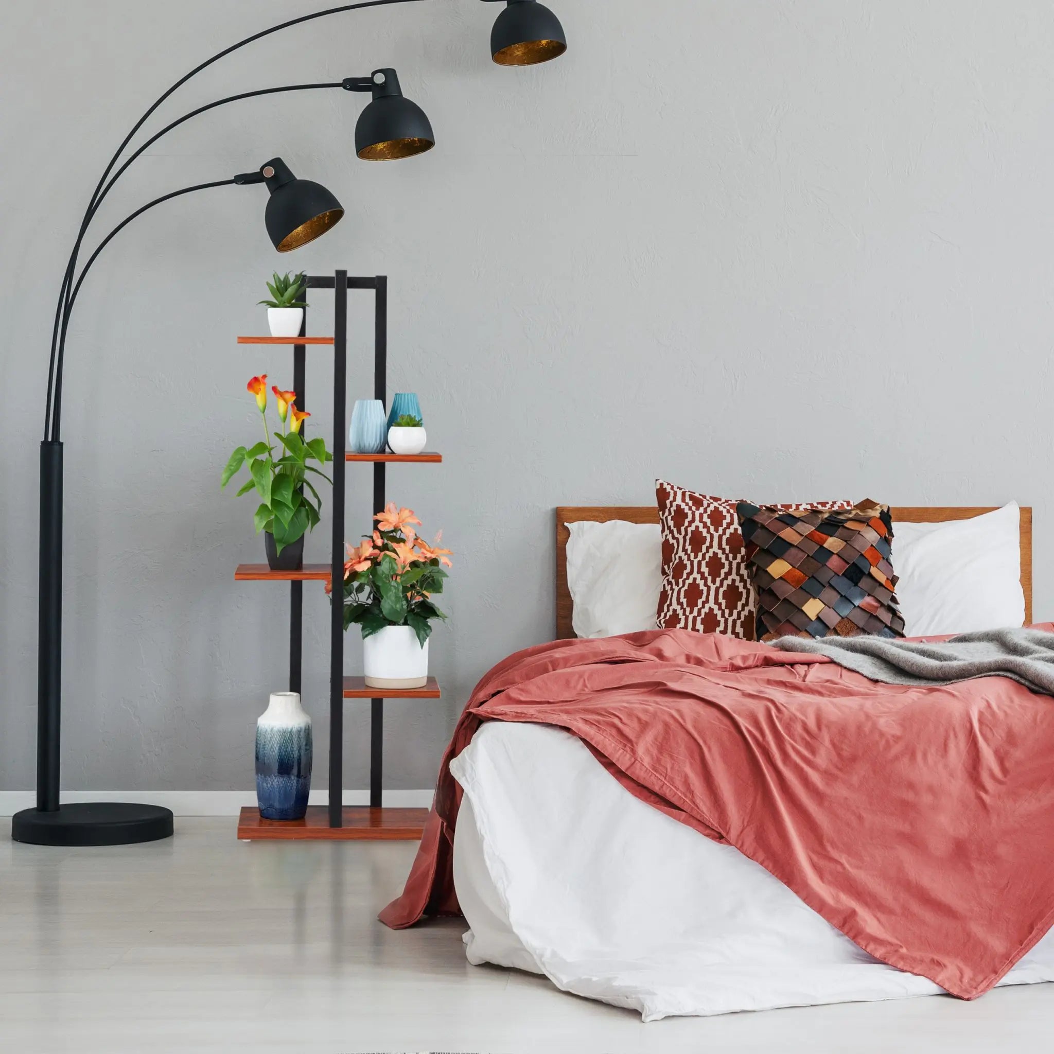 Pflanzenregal mit 5 Ablagen Braun-Schwarz von Relaxdays