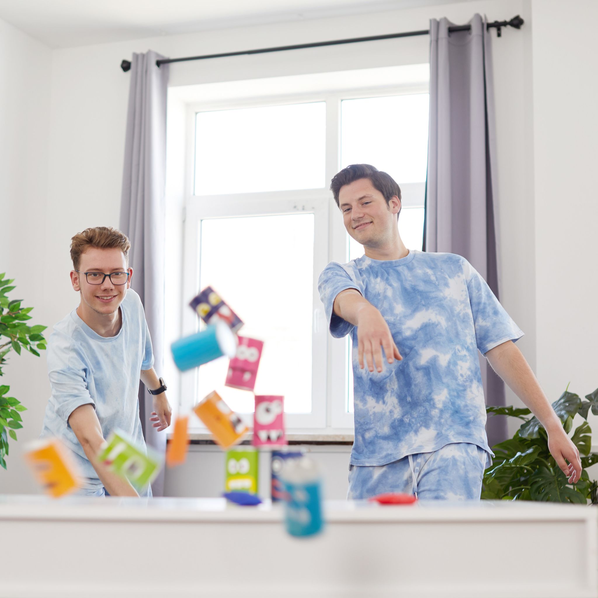 Dosenwerfen für Kinder Dunkelblau-Grün-Pink von Relaxdays