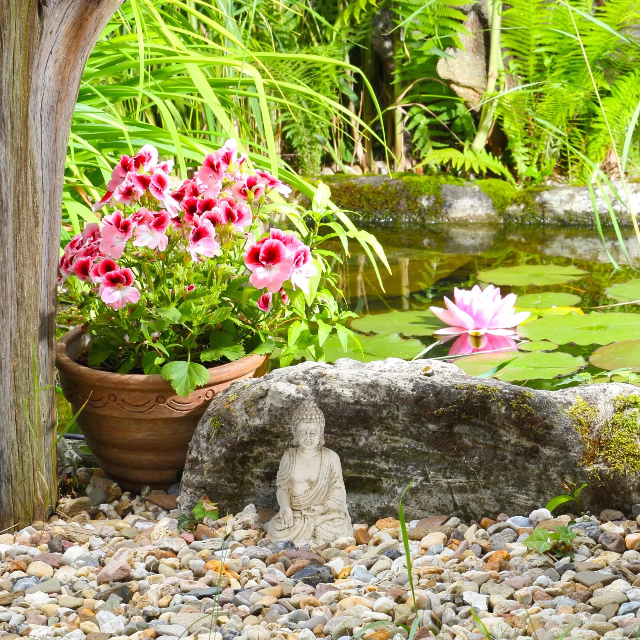 Buddha Figur sitzend 17,5cm Creme von Relaxdays