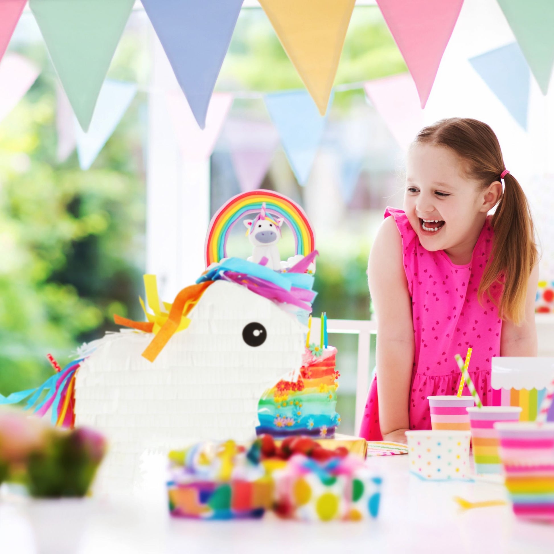 Mini-Pinata Einhorn Weiss-Blau-Pink von Relaxdays