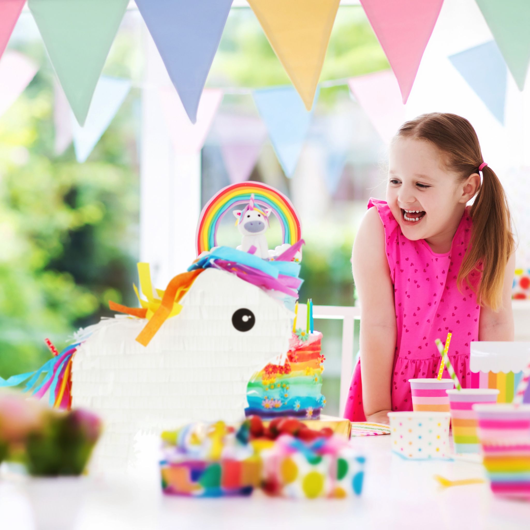 Mini-Pinata Einhorn Weiss-Blau-Pink von Relaxdays