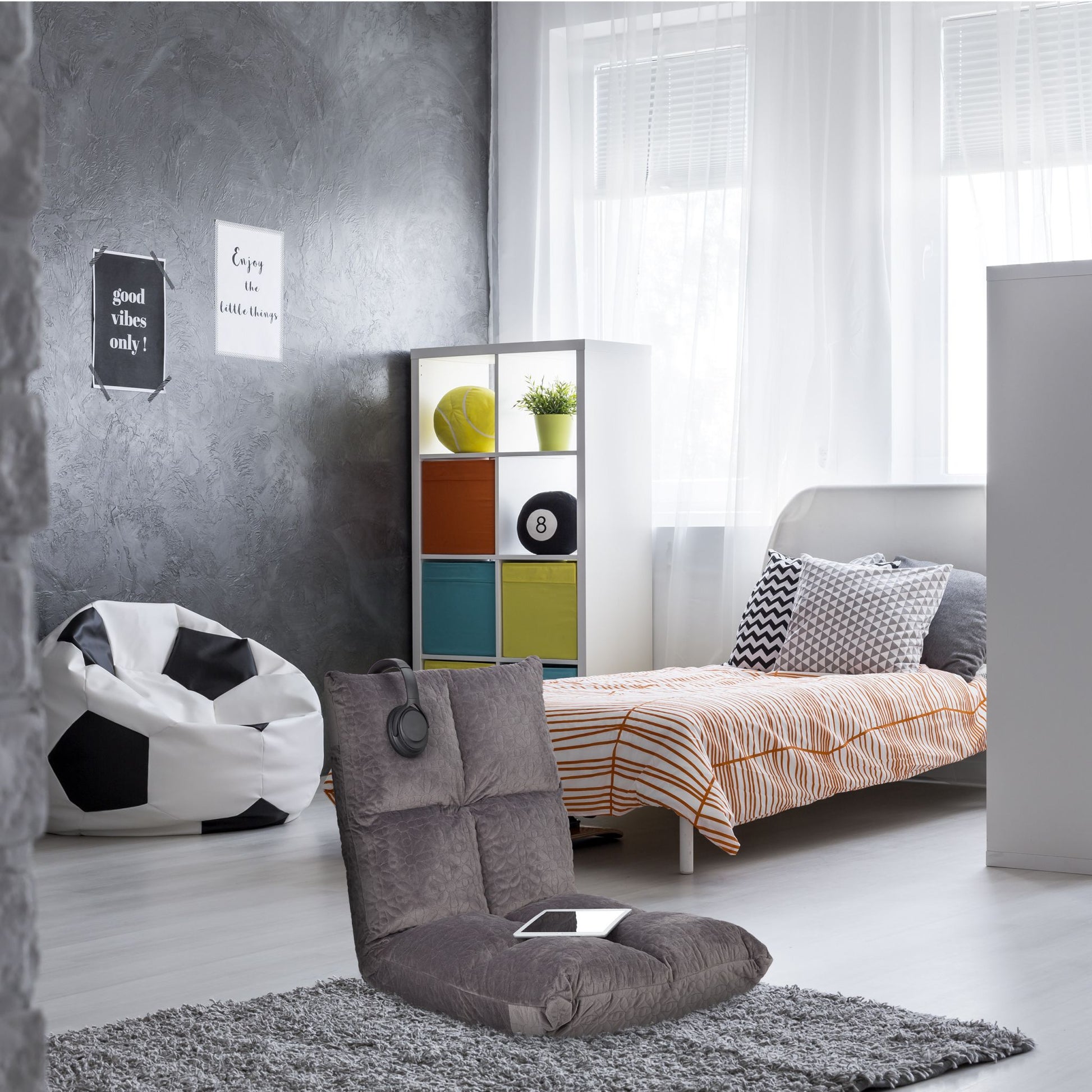 Bodenstuhl mit verstellbarer Rückenlehne Schwarz-Grau von Relaxdays