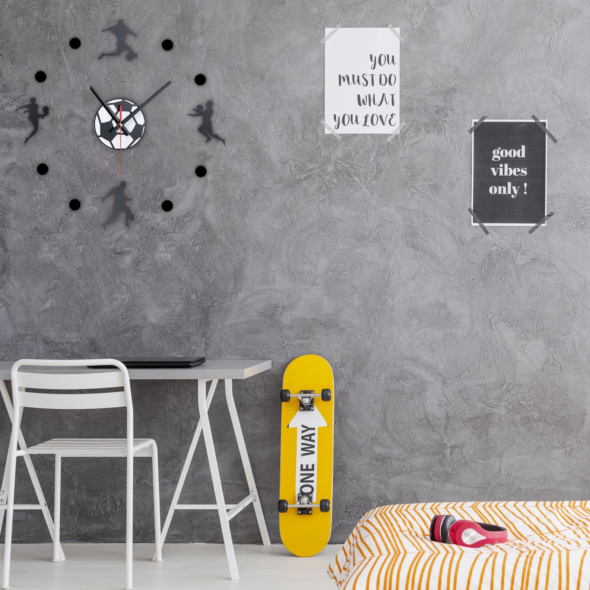 DIY Wanduhr Fussball Weiss-Schwarz von Relaxdays