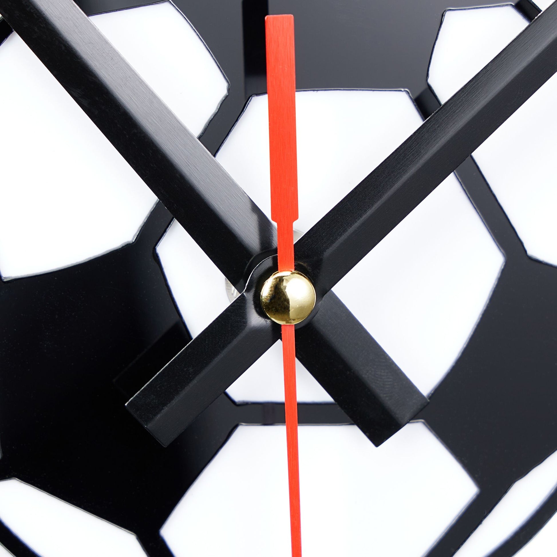 DIY Wanduhr Fussball Weiss-Schwarz von Relaxdays