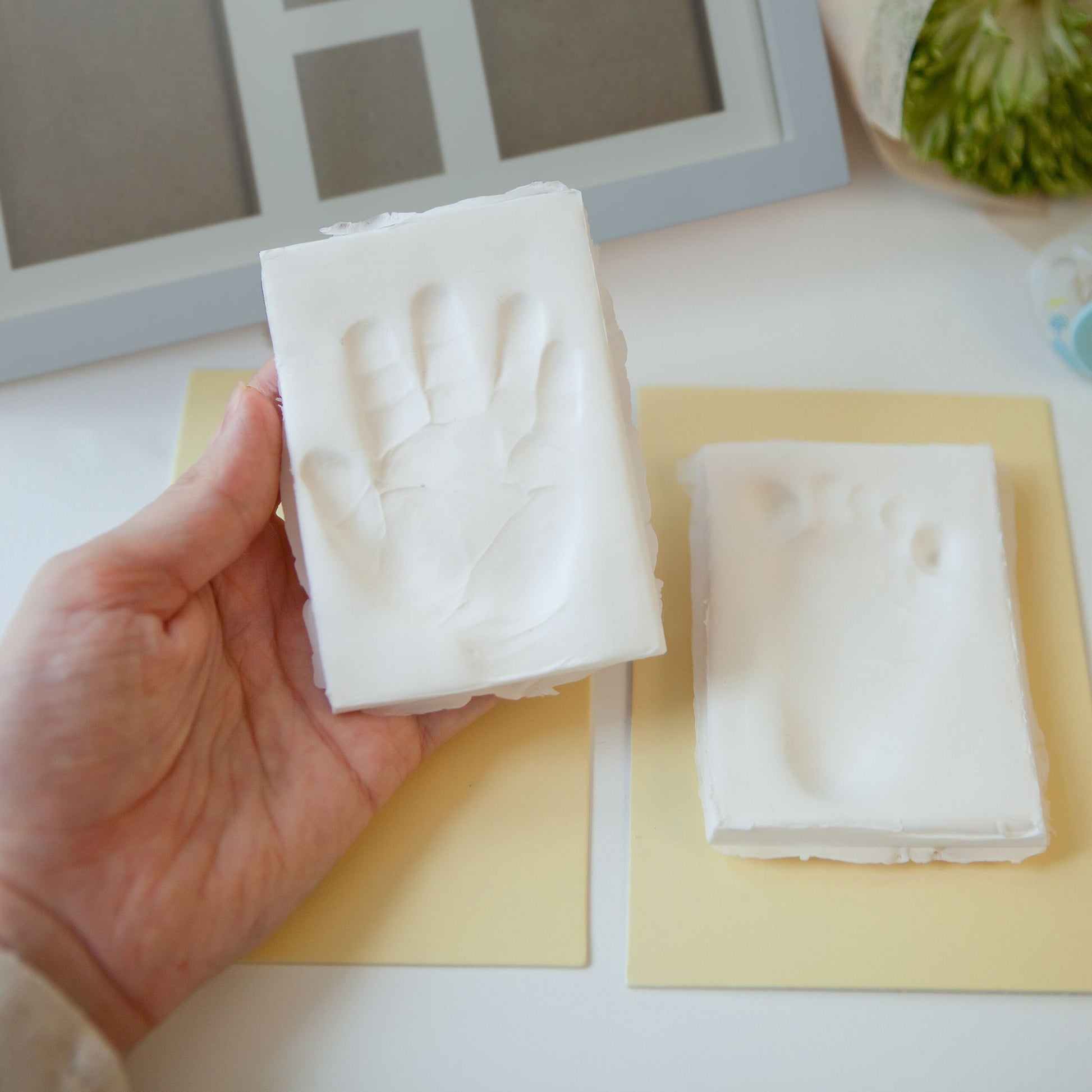 Baby Gipsabdruck Set mit Bilderrahmen Weiss von Relaxdays