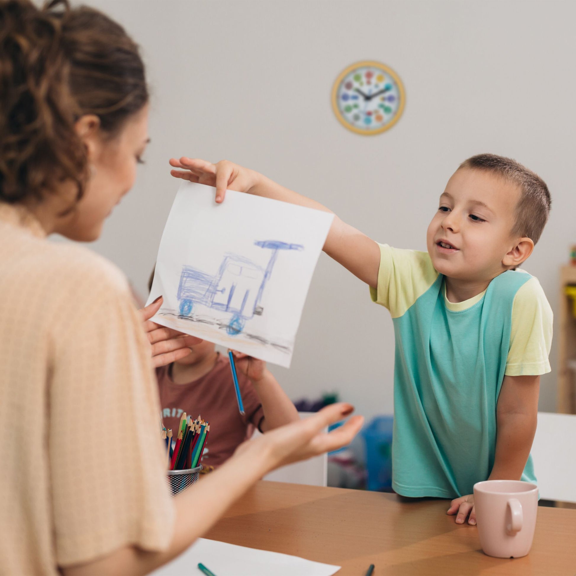 Wanduhr für Kinder Fahrzeuge Weiss-Hellbraun-Schwarz von Relaxdays