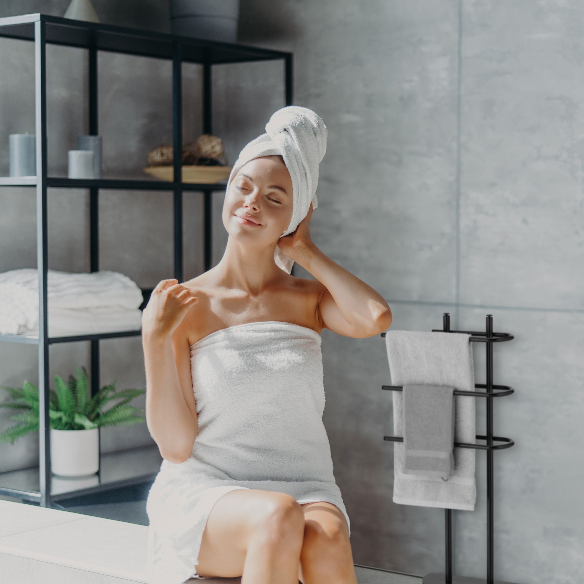 Handtuchständer mit 3 Stangen Schwarz von Relaxdays