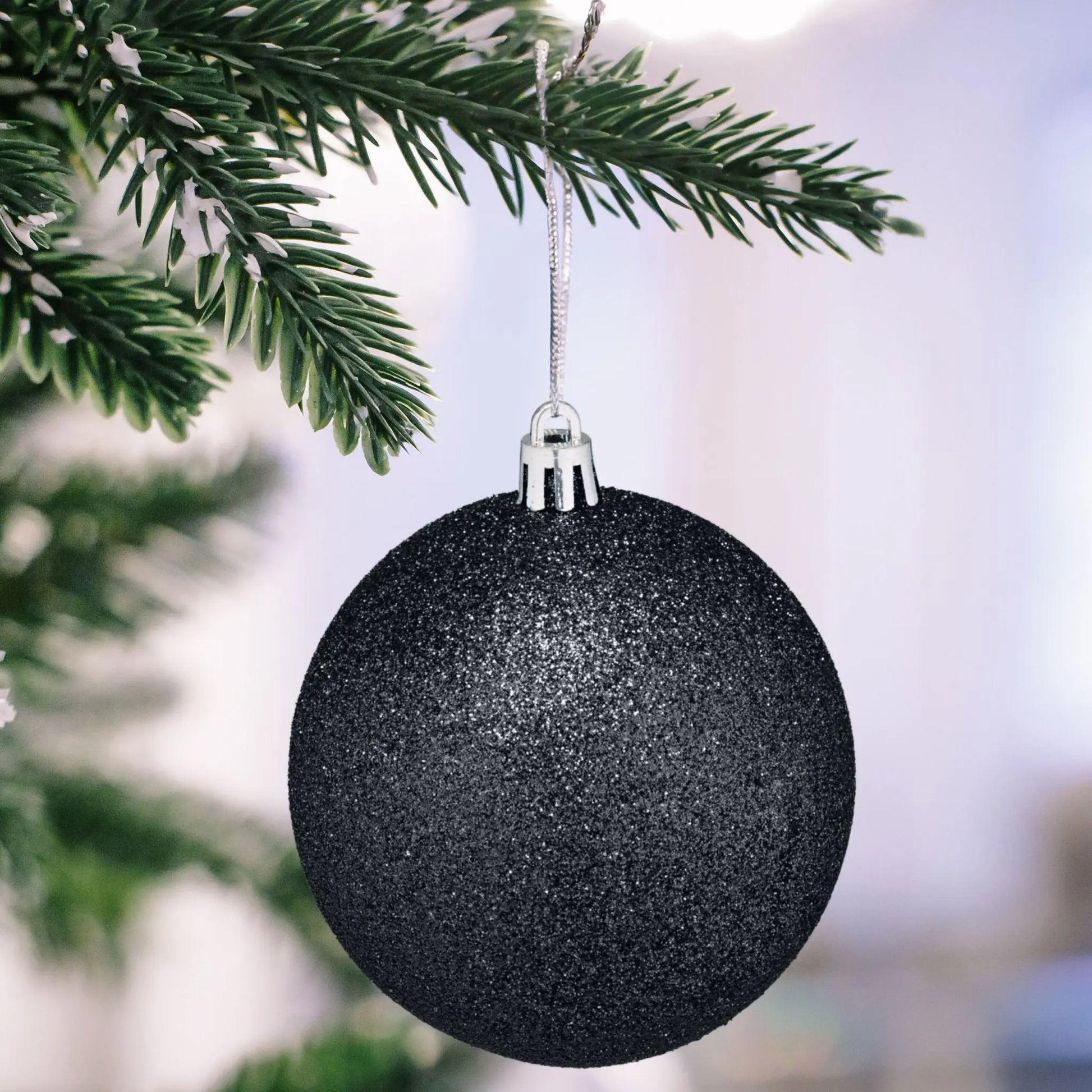 Weihnachtskugeln im 110er-Set Gold-Schwarz-Silber von Relaxdays