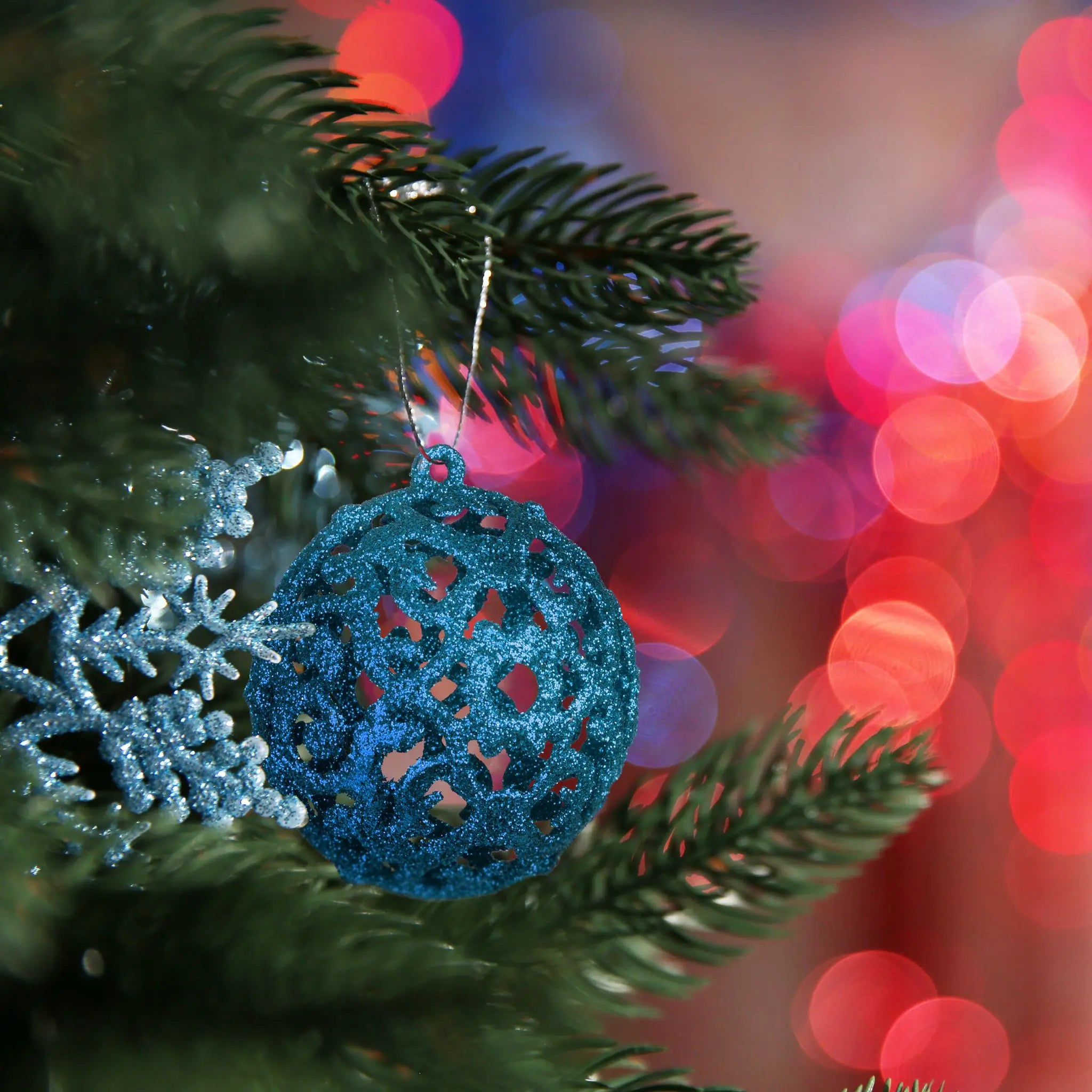 Weihnachtskugeln im 50er-Set Blau-Silber von Relaxdays