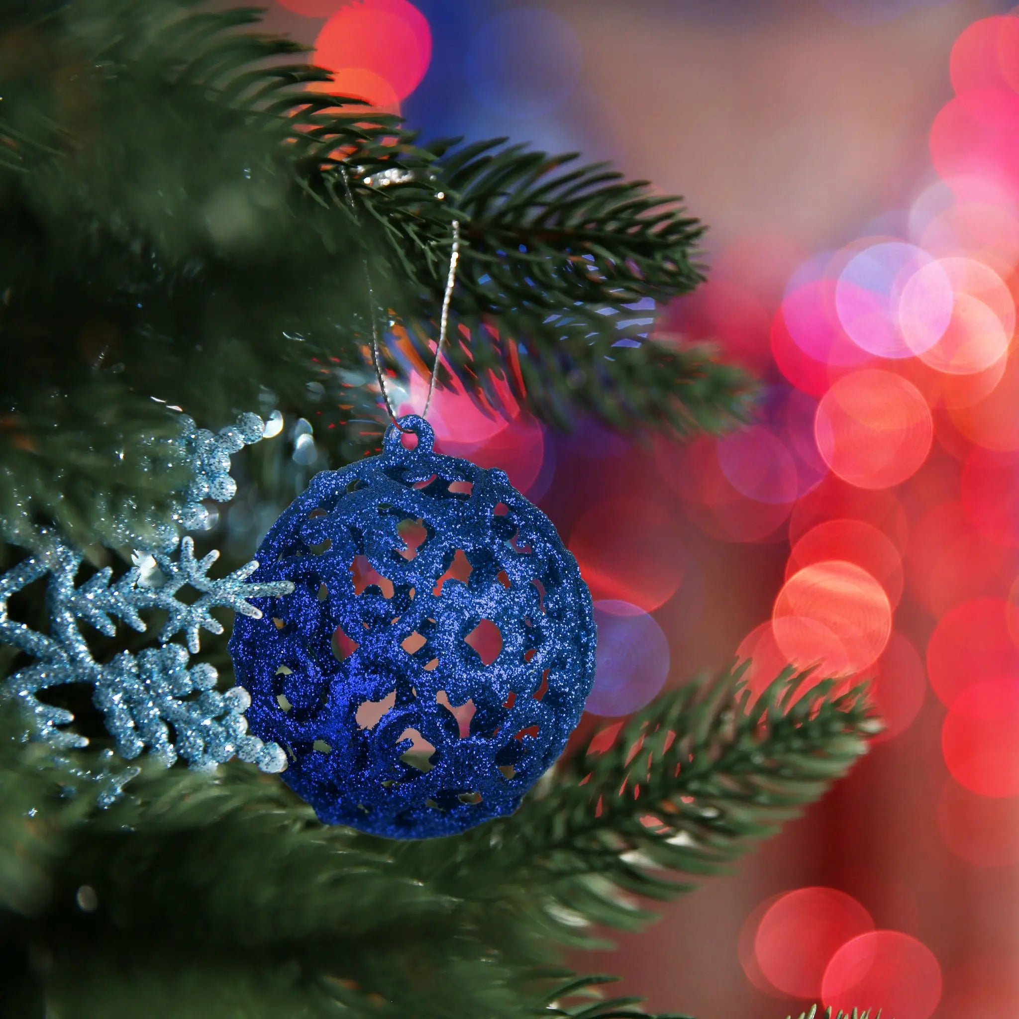 Weihnachtskugeln im 50er-Set Dunkelblau-Silber von Relaxdays