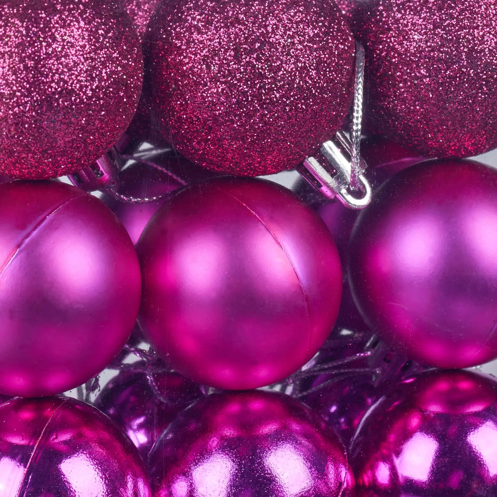 Weihnachtskugeln im 50er-Set Pink-Silber von Relaxdays