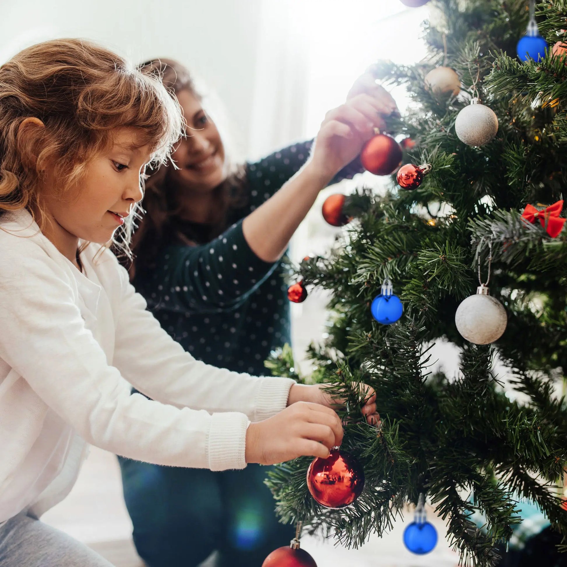 Weihnachtskugeln im 96er-Set Dunkelblau-Silber von Relaxdays