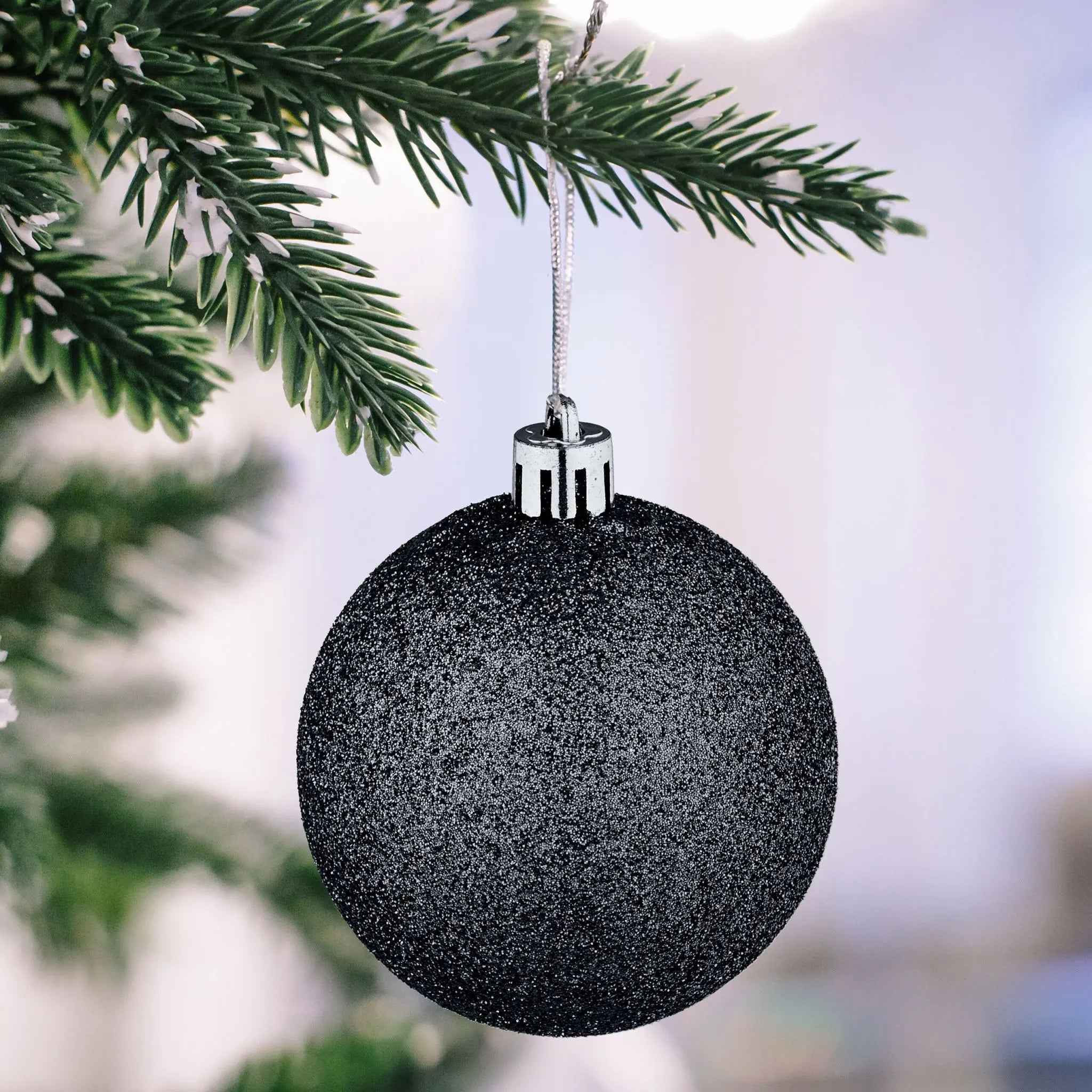 Weihnachtskugeln im 72er-Set Schwarz-Weiss von Relaxdays