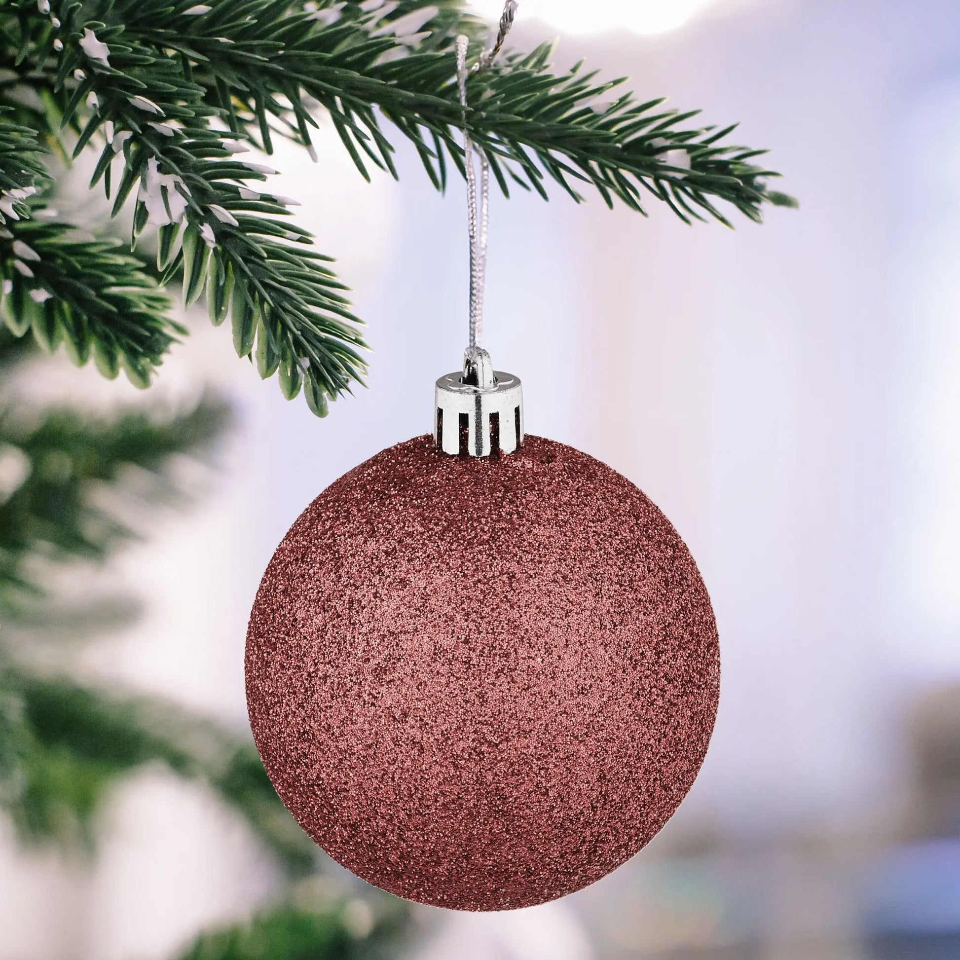 Weihnachtskugeln im 72er-Set Braun-Weiss von Relaxdays