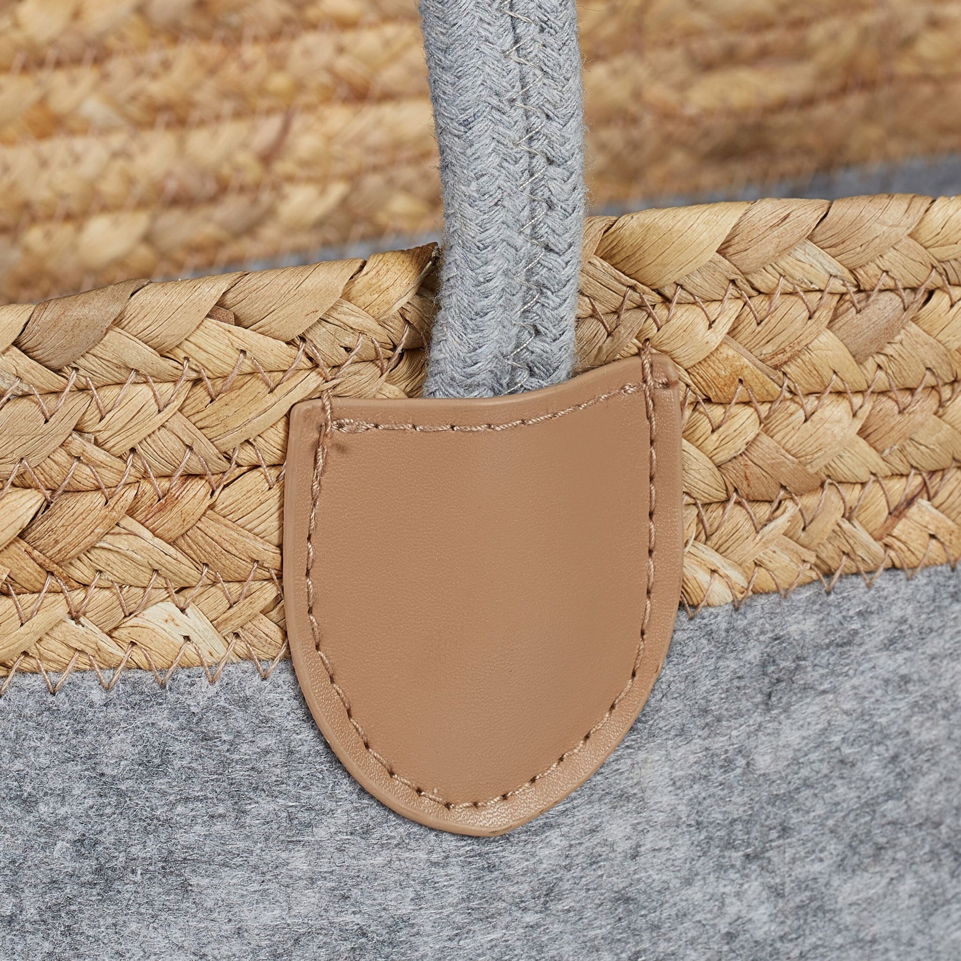 Filztasche mit Hirschmotiv Anthrazit-Hellbraun-Grau von Relaxdays