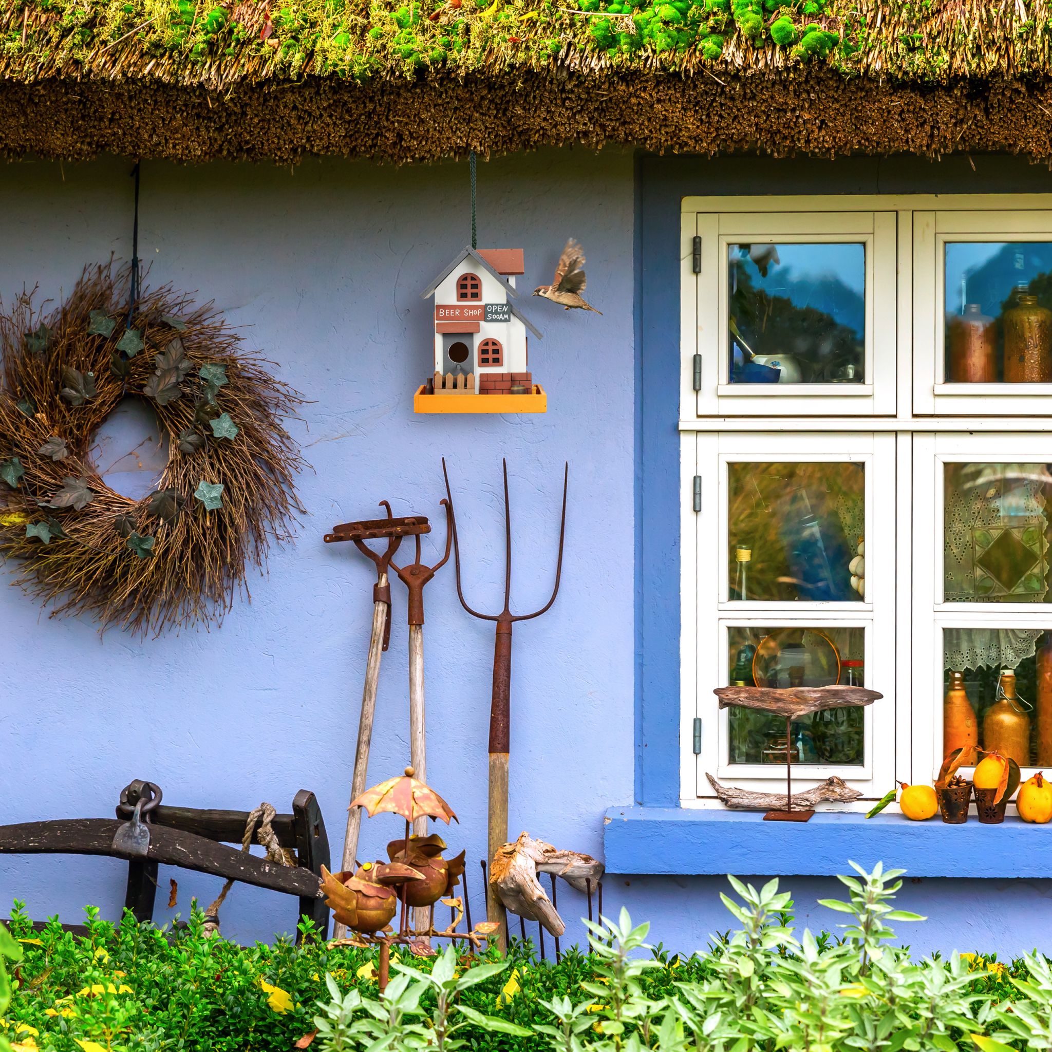 Deko Vogelhaus Wirtshaus Weiss-Orange-Grau von Relaxdays