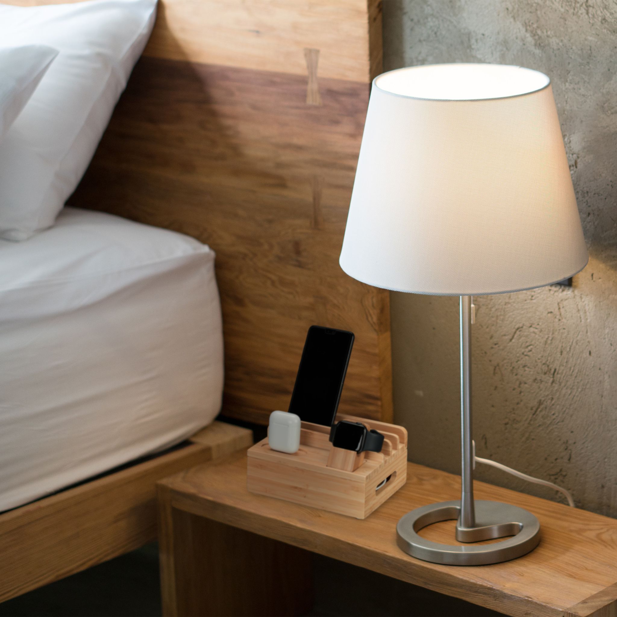Ladestation für mehrere Geräte Hellbraun von Relaxdays