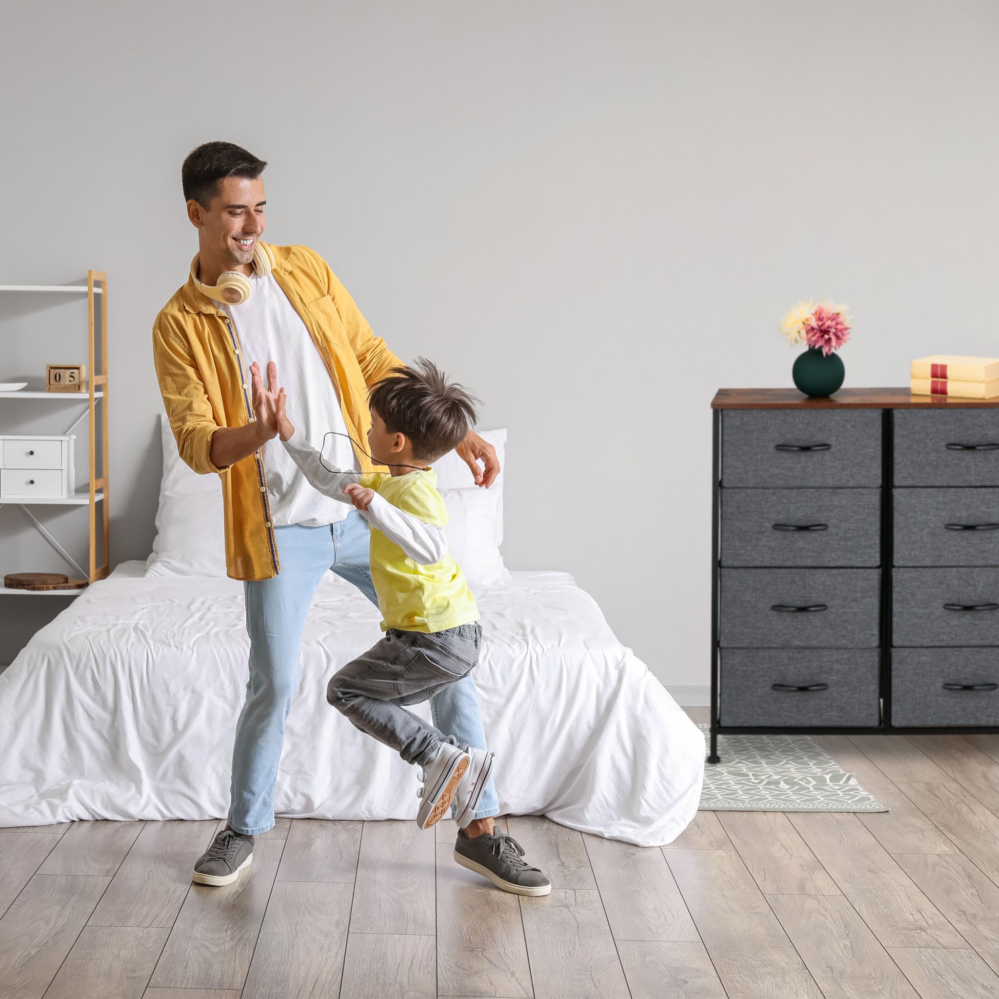Kommode mit 8 Schubladen Braun-Schwarz-Grau von Relaxdays