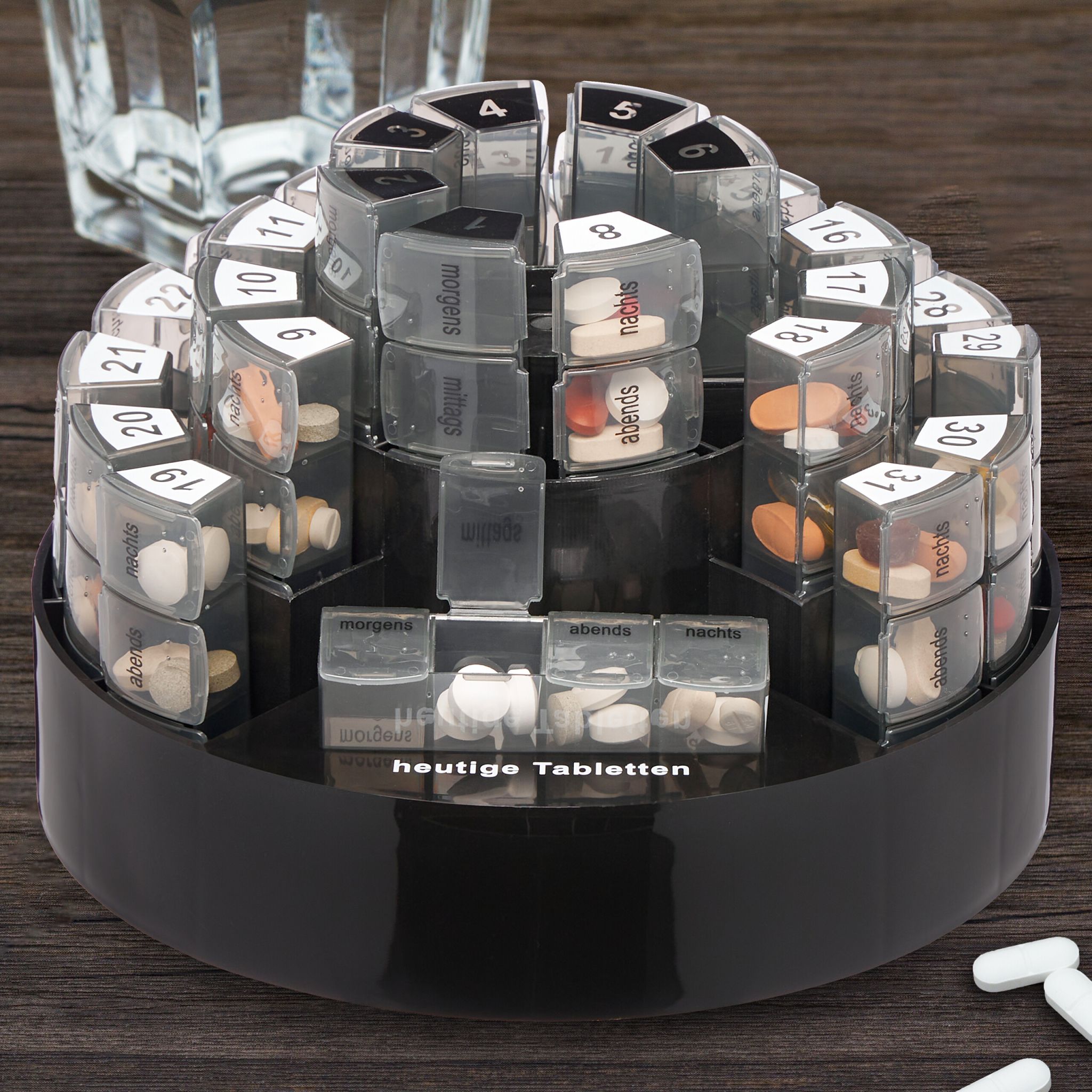 Tablettenbox 31 Tage 4 Fächer Weiss-Schwarz-Transparent von Relaxdays