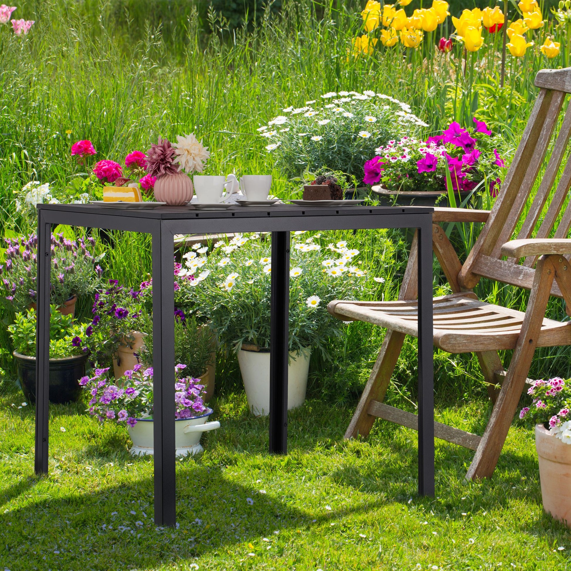 Gartentisch in Holzoptik Schwarz von guteszeug.ch