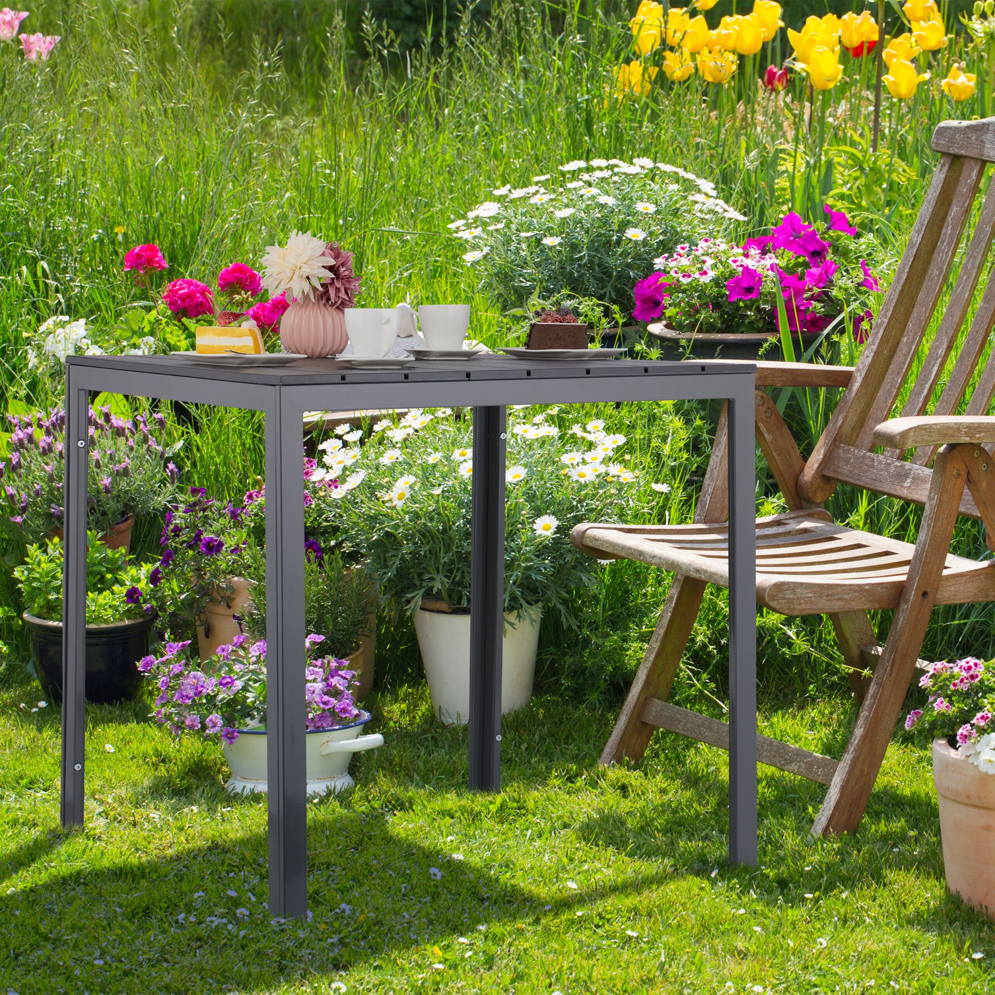 Gartentisch in Holzoptik Grau