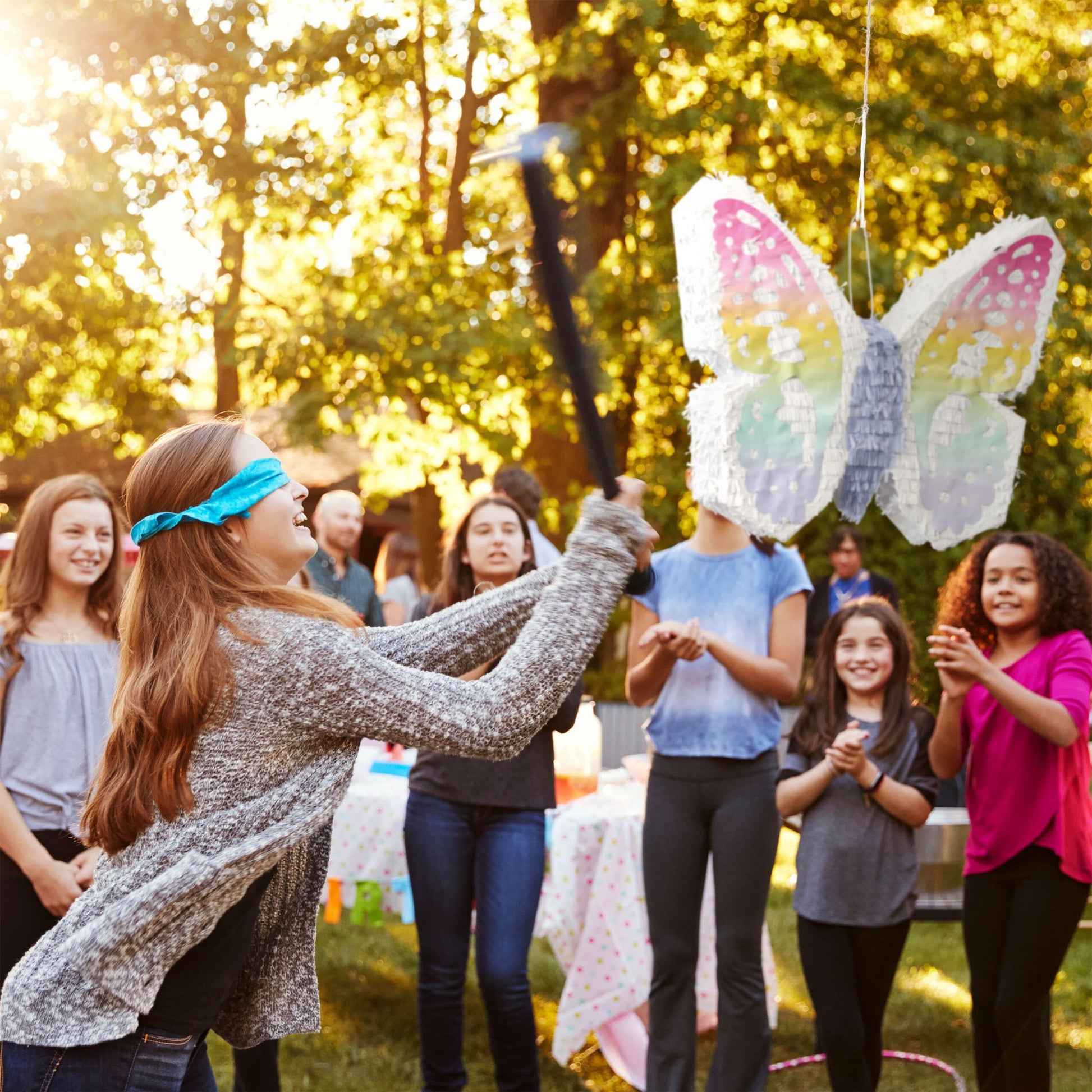 Pinata Schmetterling Weiss-Lila-Rosa von Relaxdays
