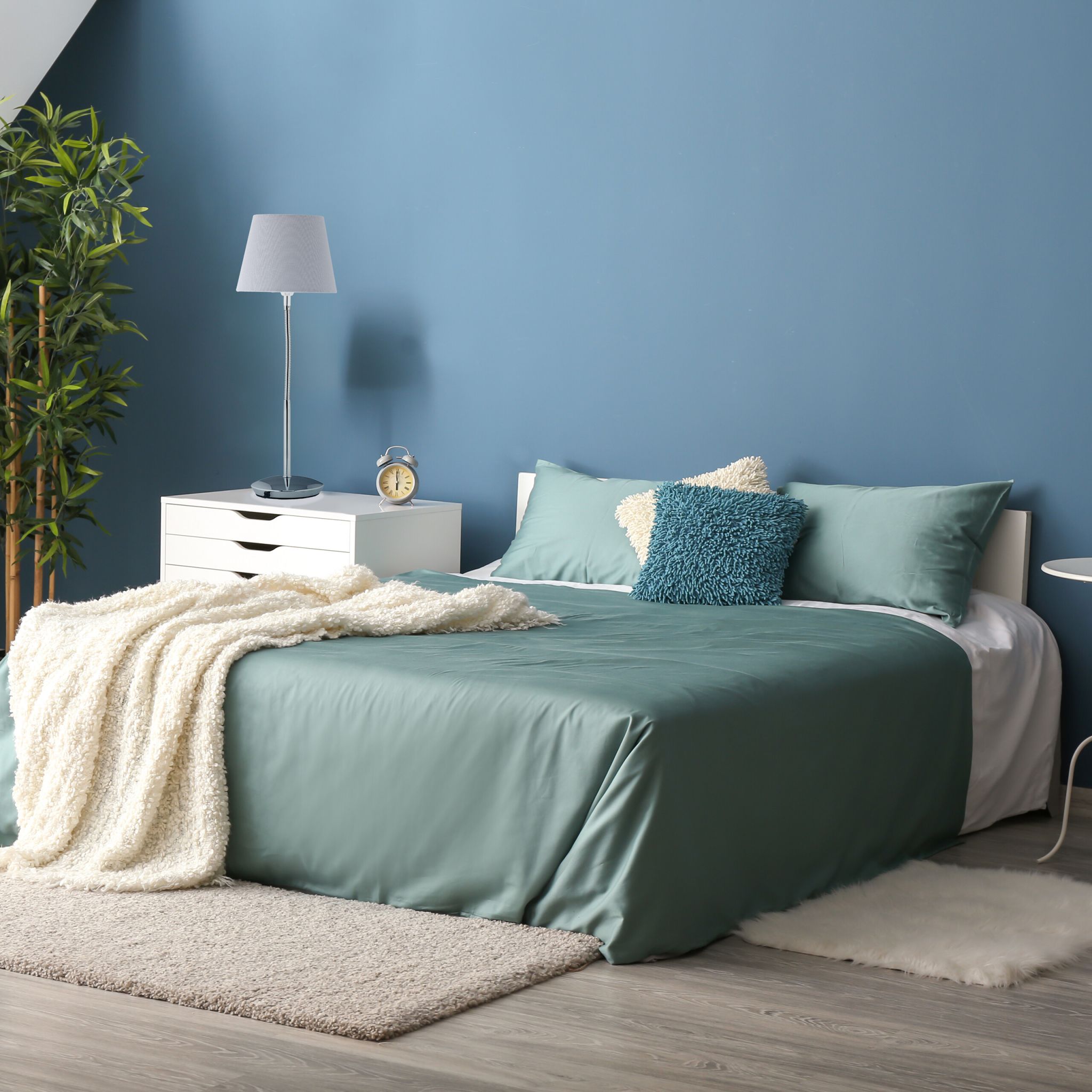 Flexible Tischlampe mit Stoffschirm Weiss-Silber von Relaxdays
