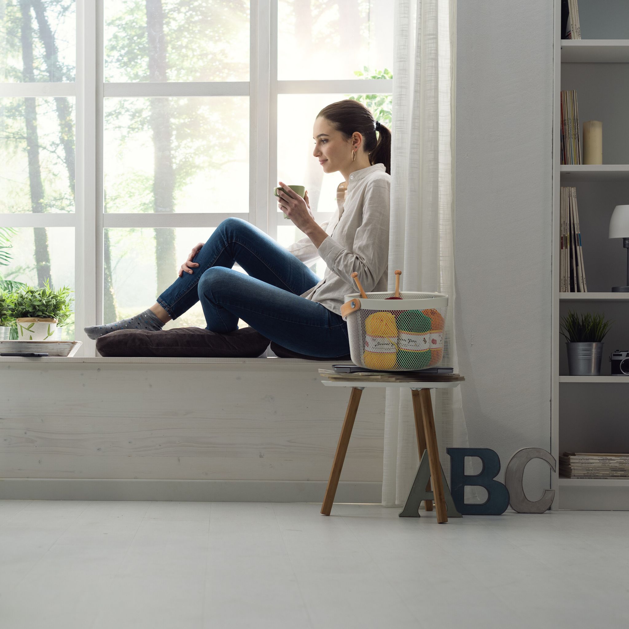 Runder Drahtkorb mit Henkel Weiss-Hellbraun von Relaxdays