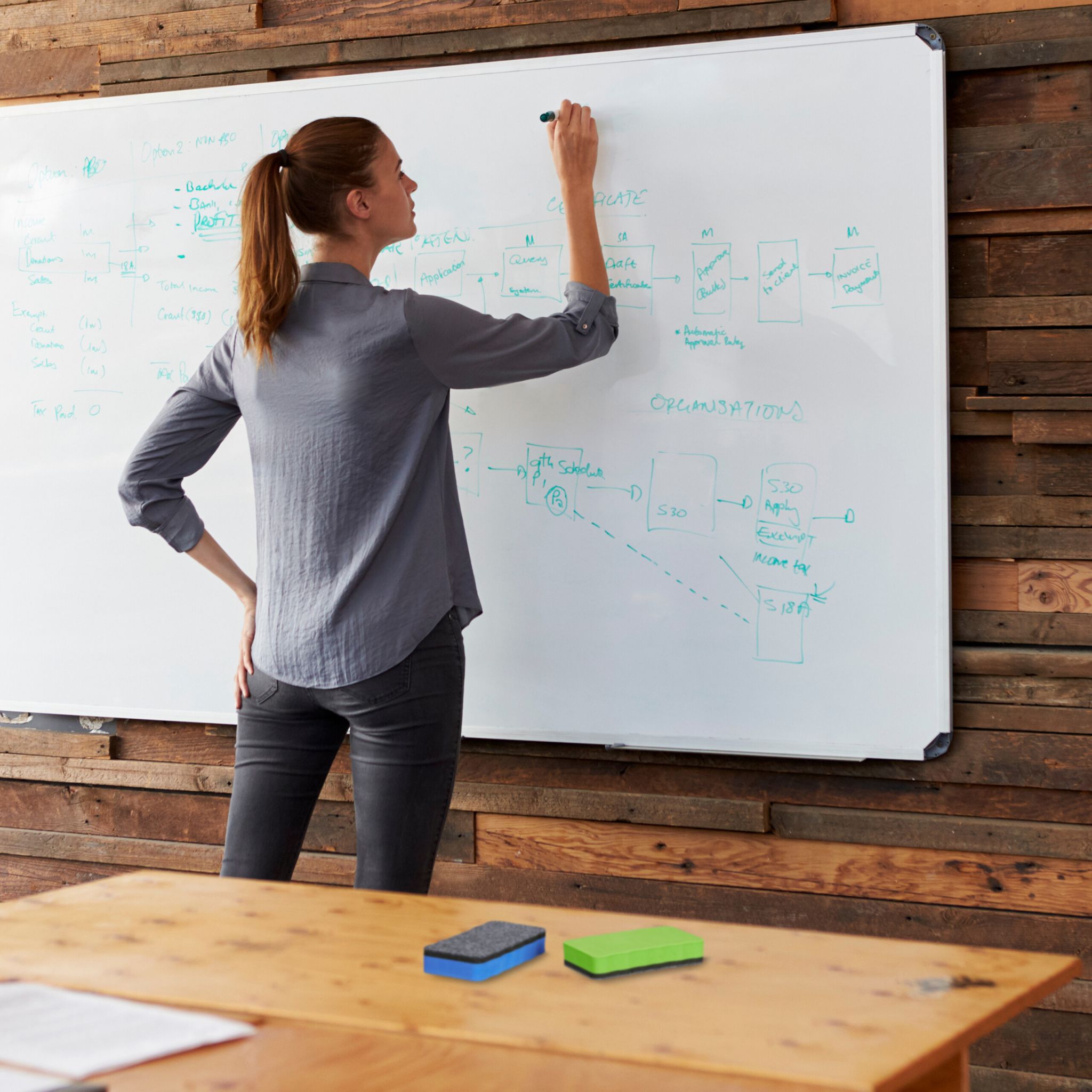 Bunter Whiteboard Schwamm 20er-Set Blau-Grün-Rot