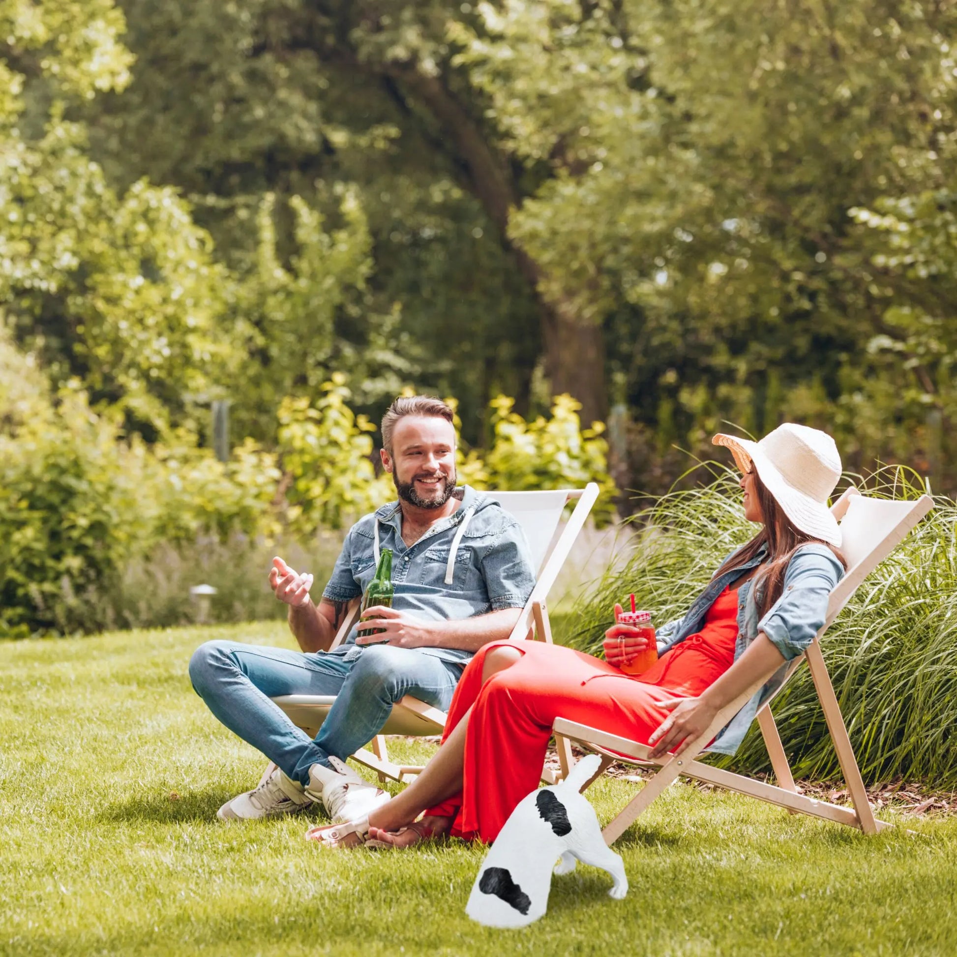 Gartenfigur buddelnder Hund Weiss-Schwarz von Relaxdays