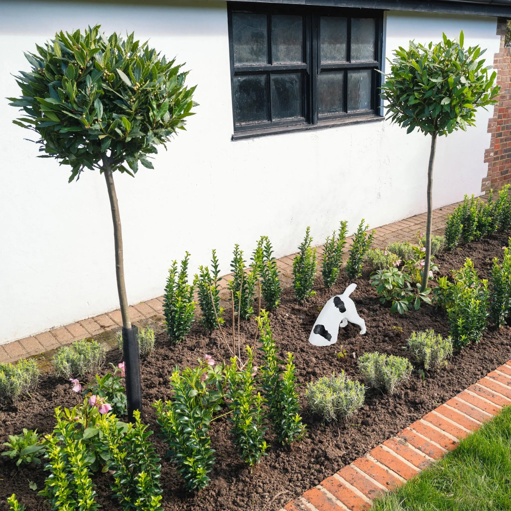 Gartenfigur buddelnder Hund Weiss-Schwarz von Relaxdays