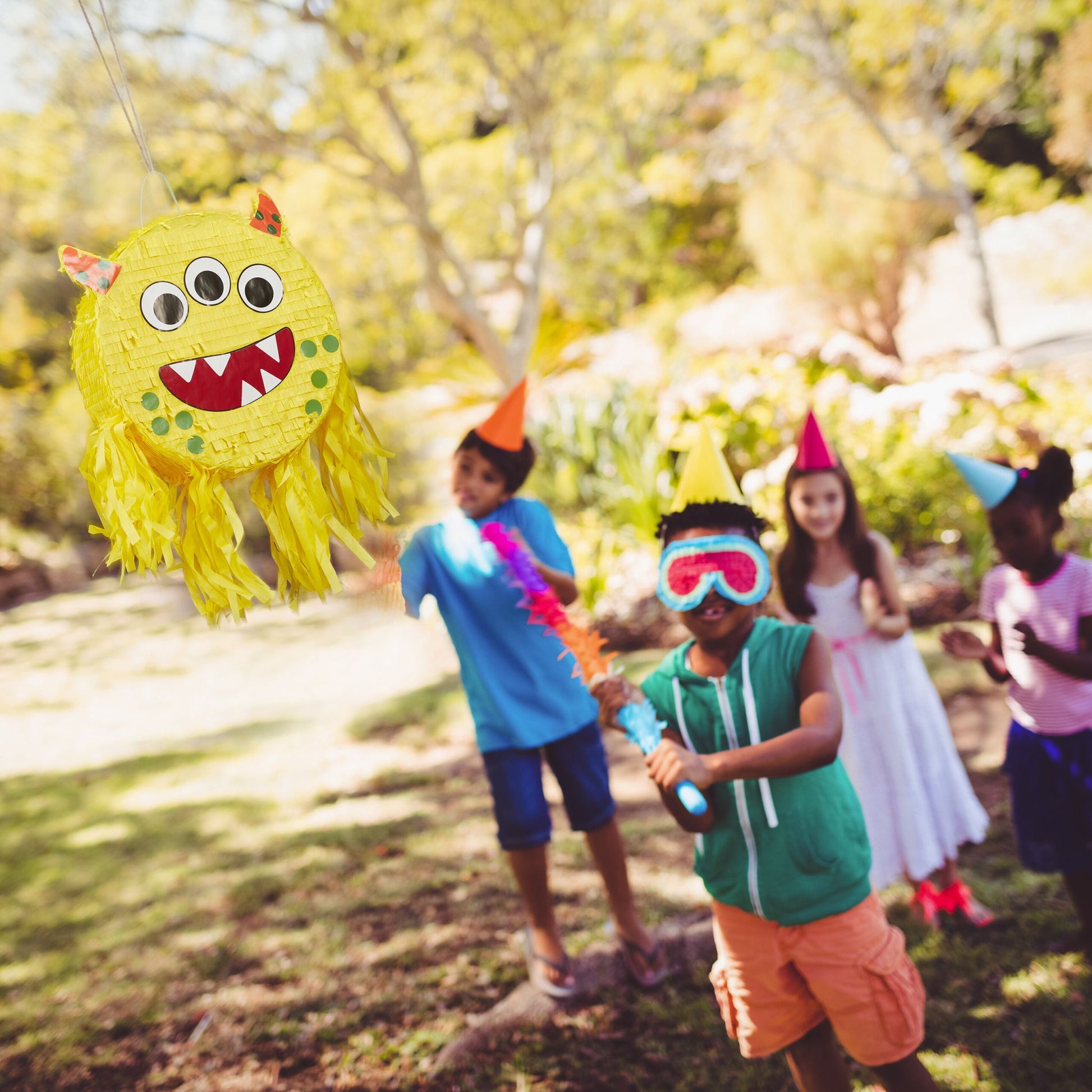 Pinata Monster Gelb-Grün-Rot von Relaxdays