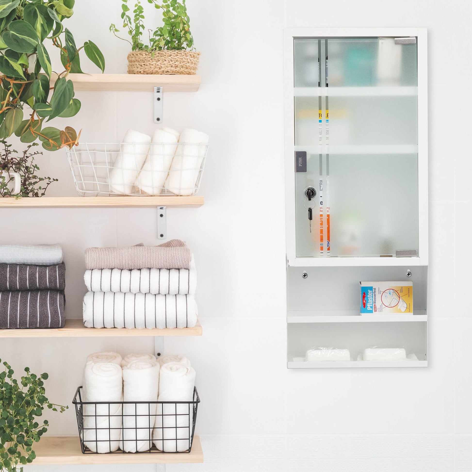 Abschliessbarer Medizinschrank Glastür Weiss-Silber-Transparent von Relaxdays