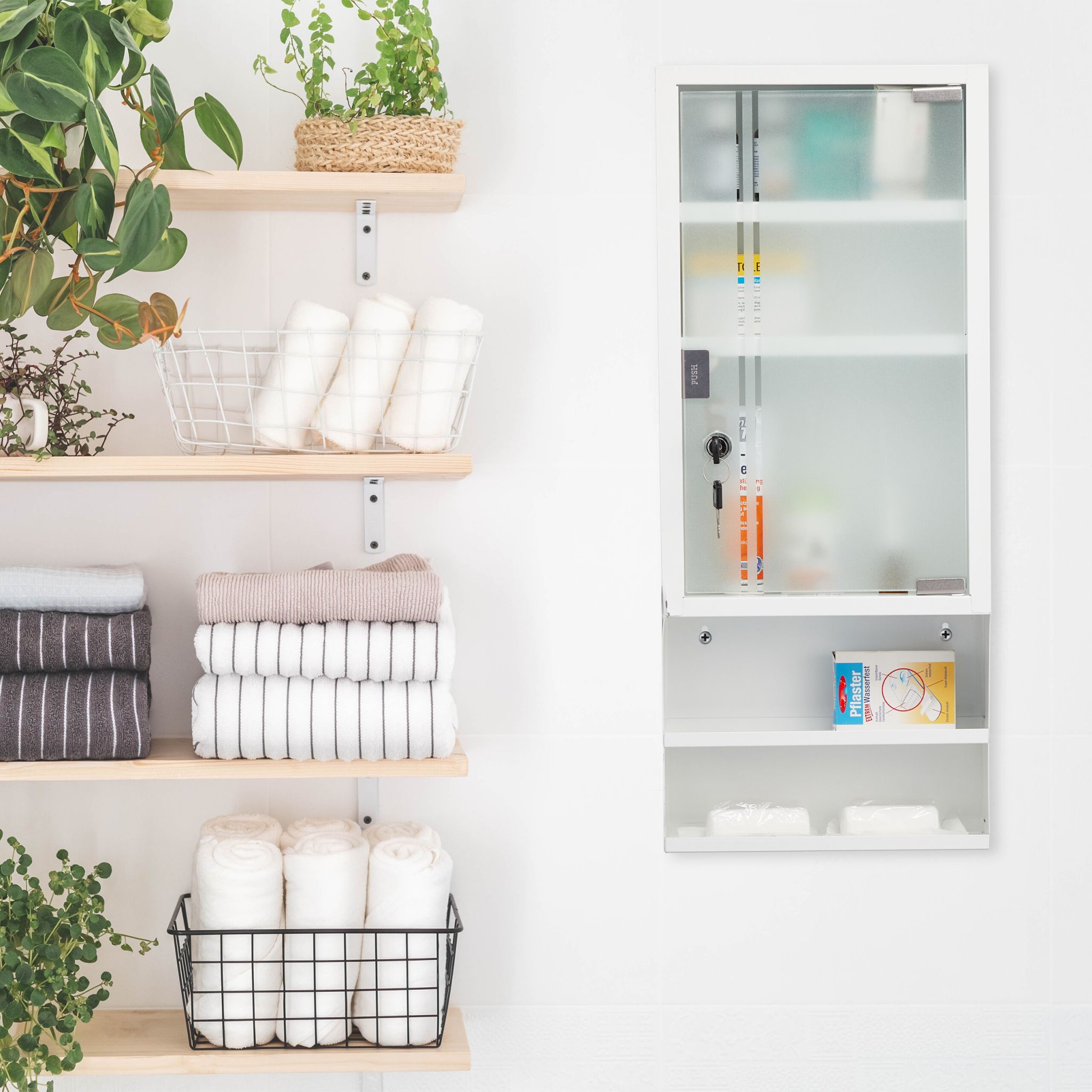 Abschliessbarer Medizinschrank Glastür Weiss-Silber-Transparent von Relaxdays