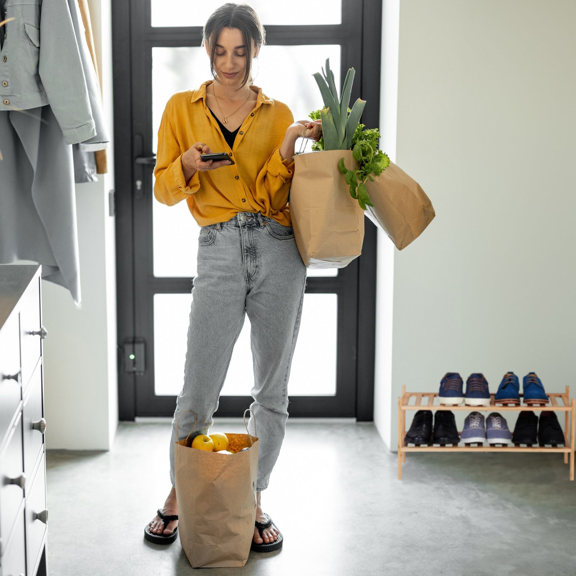 Schuhregal 2 Etagen stapelbar BambusHellbraun von Relaxdays