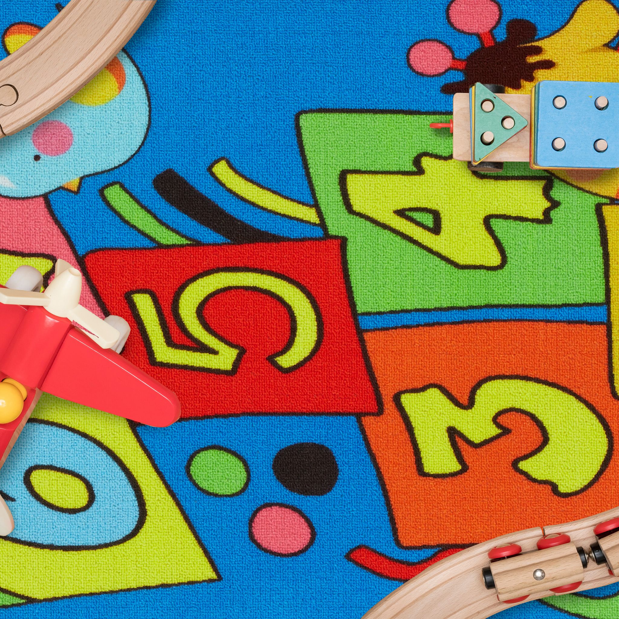 Kinderteppich Hüpfkästchen mit Tieren Blau-Gelb-Grün von guteszeug.ch