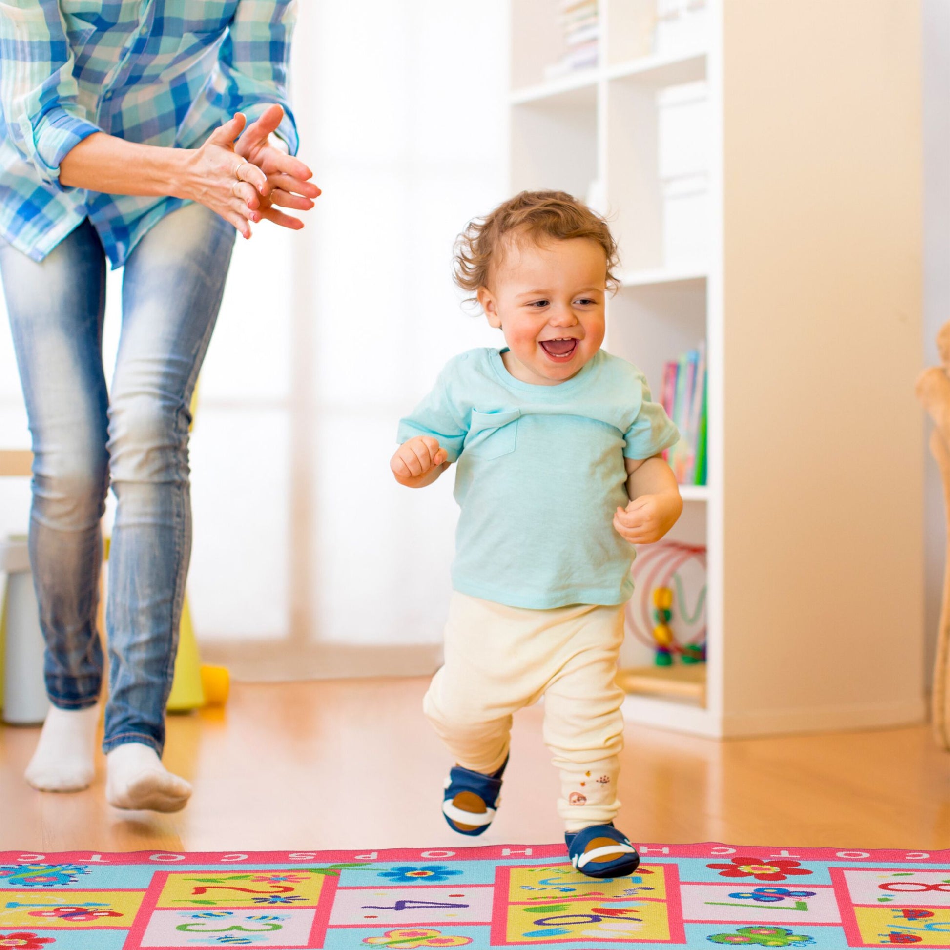 Kinderteppich Hüpfkästchen Gelb-Hellblau-Pink von guteszeug.ch