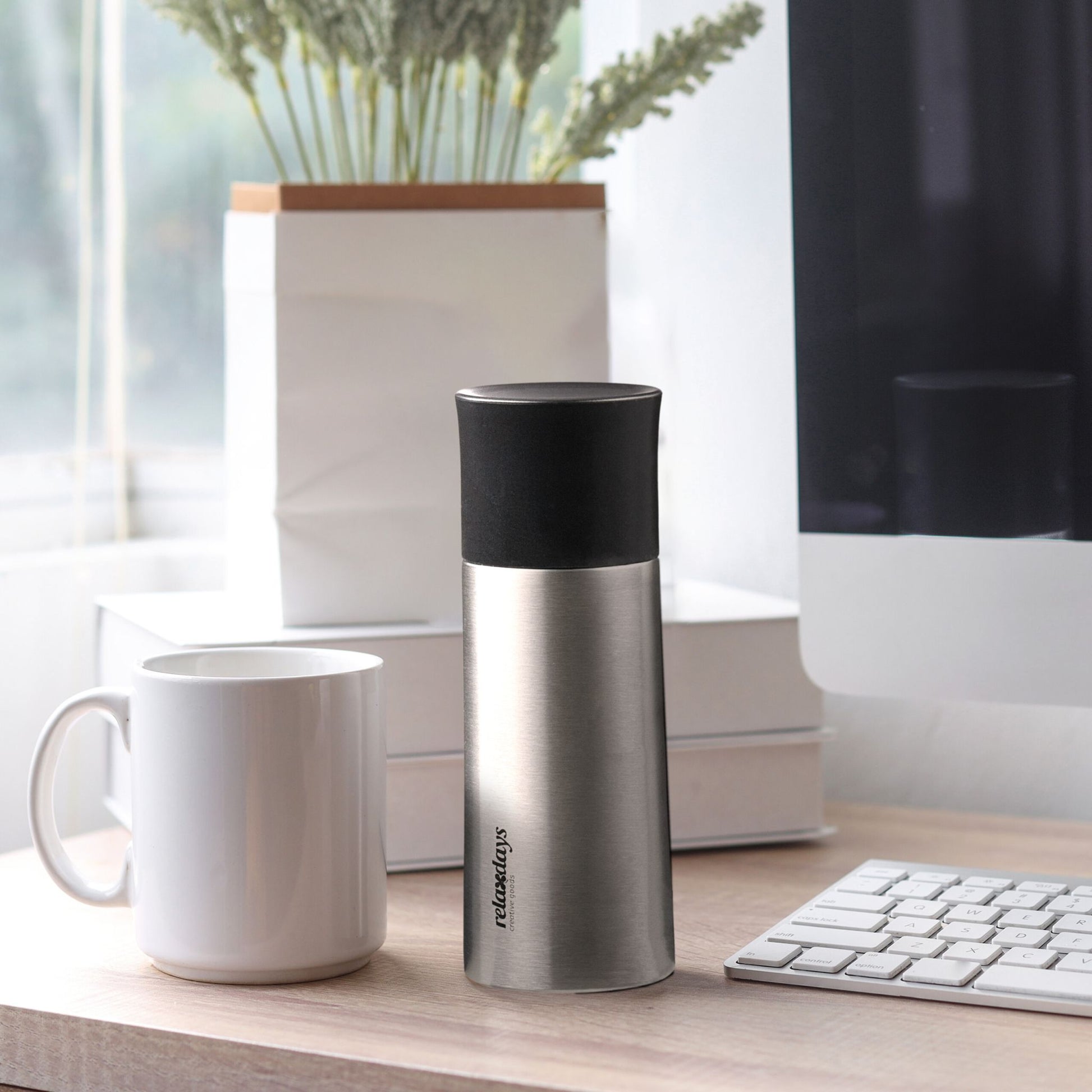 Trinkflasche Edelstahl 300ml mit Becher Schwarz-Silber von Relaxdays