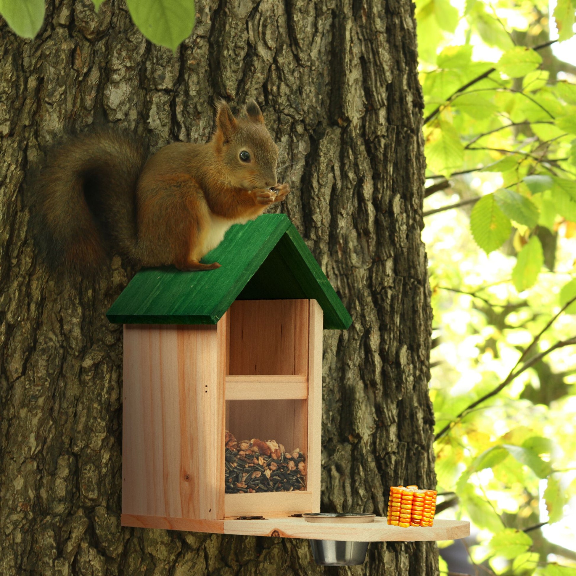 Eichhörnchen Futterhaus mit Wassernapf Grün-Hellbraun-Silber von Relaxdays