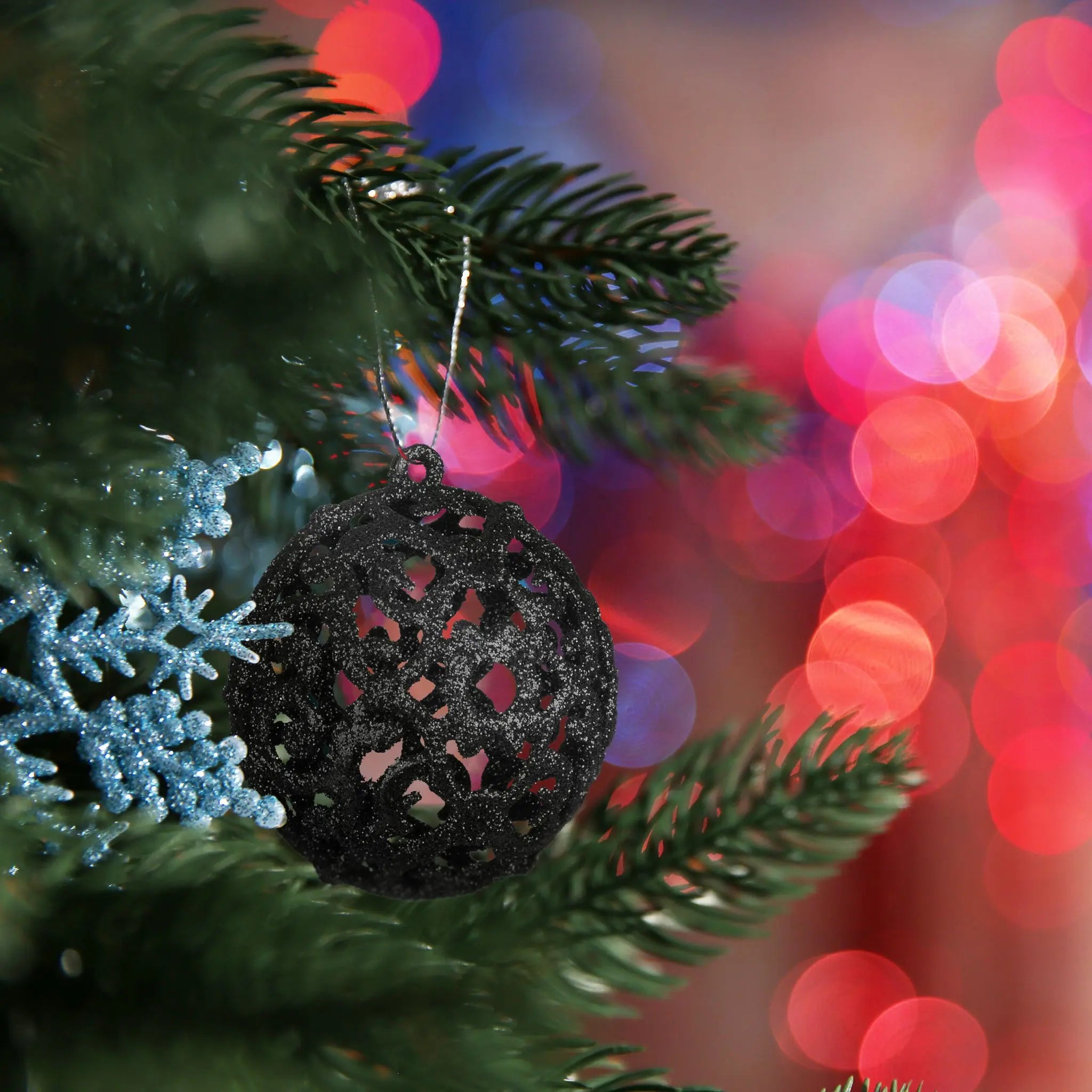 Weihnachtskugeln im 150er-Set Schwarz-Silber von Relaxdays