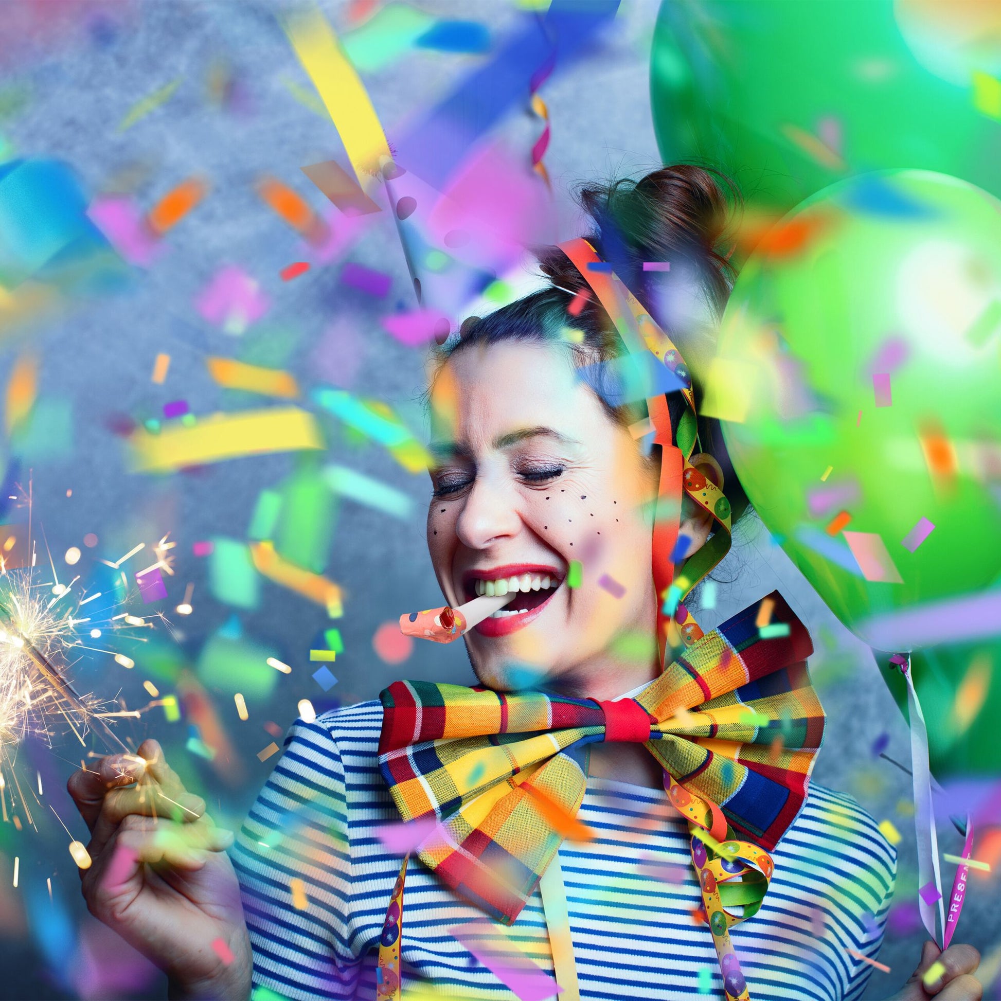 Partytröten Mix 200er-Set Blau-Gelb-Grün von Relaxdays