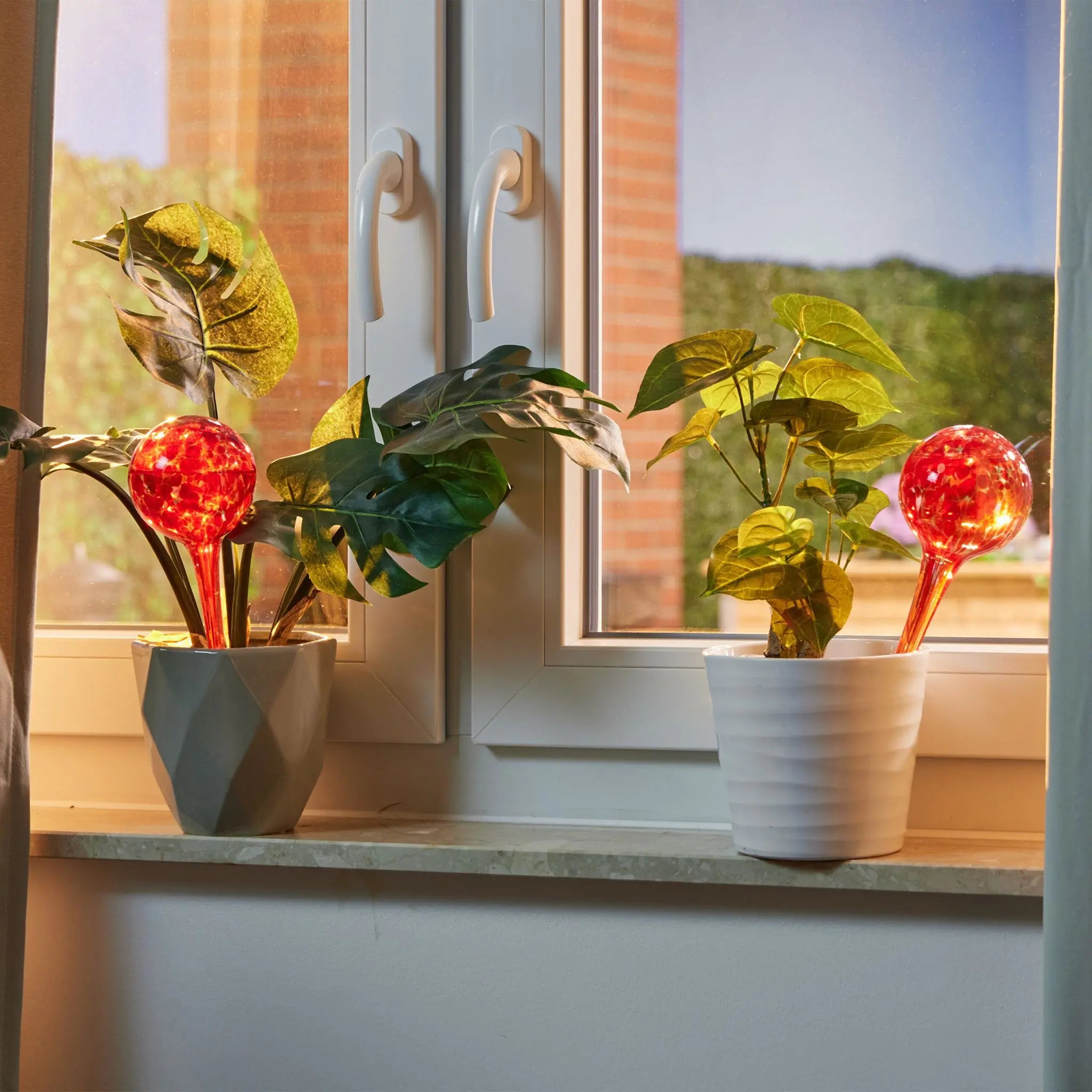 Bewässerungskugeln Glas 4er-Set Rot von Relaxdays