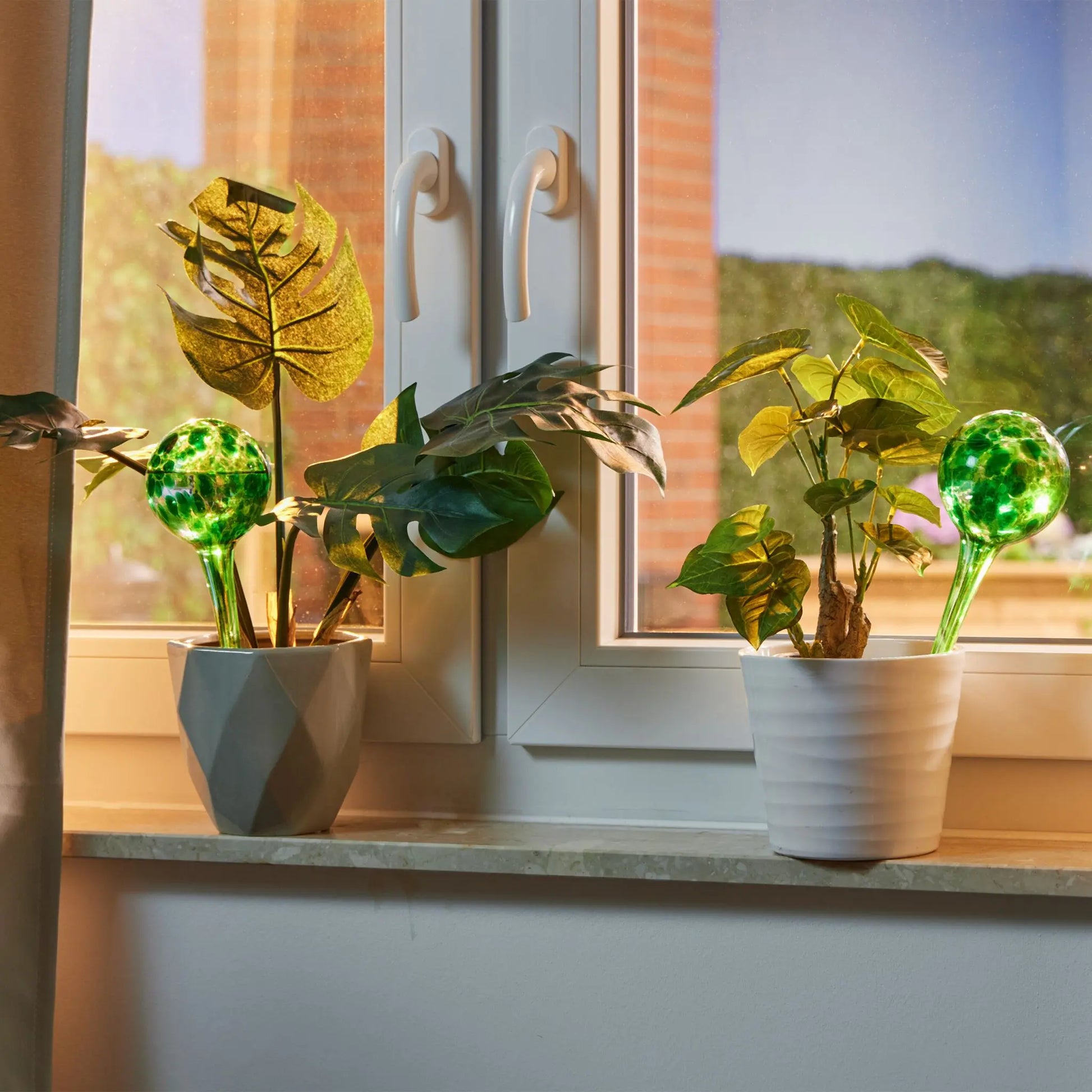 Bewässerungskugeln Glas 4er-Set Grün von Relaxdays