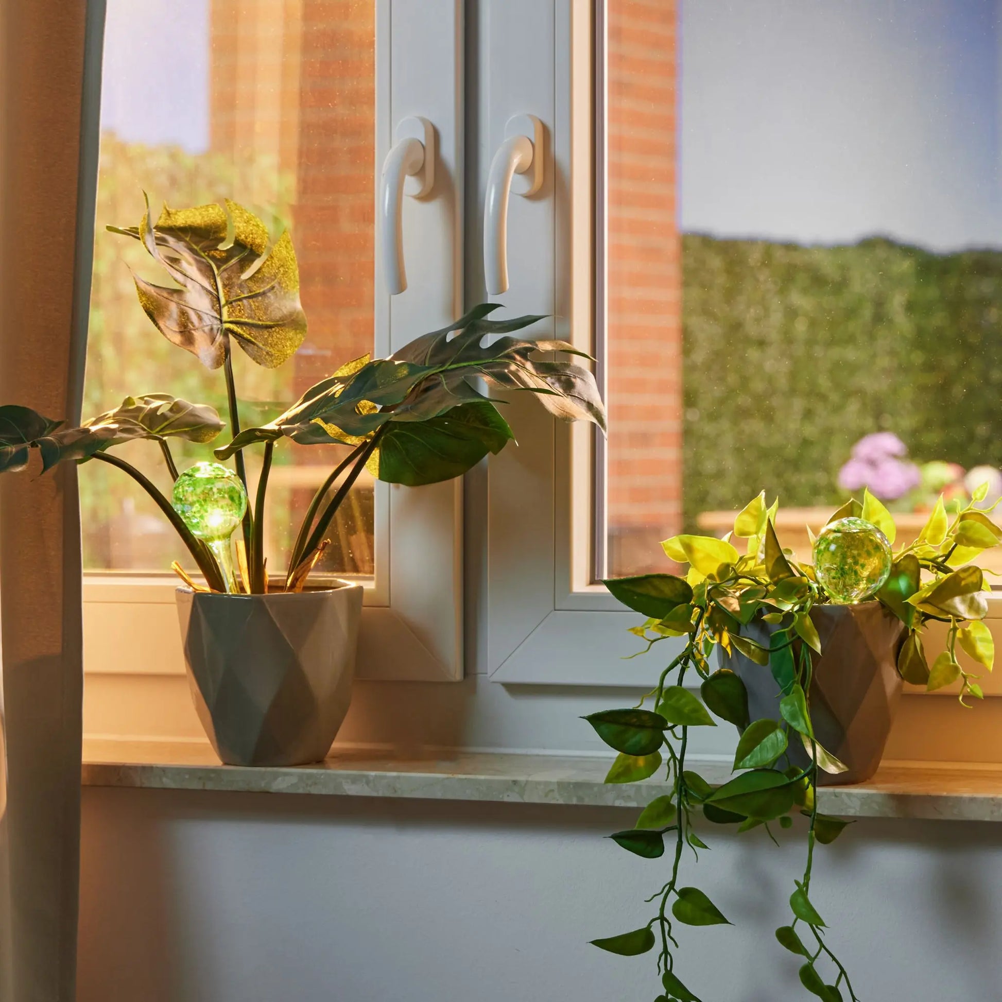 Bewässerungskugeln Glas 4er-Set Grün von Relaxdays